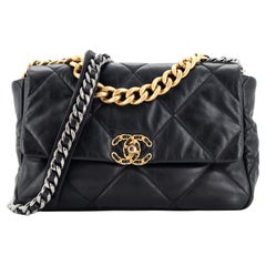 Chanel - Sac à rabat en cuir matelassé 19 - Large