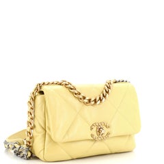 Chanel 19 Klappentasche aus gestepptem Leder Medium