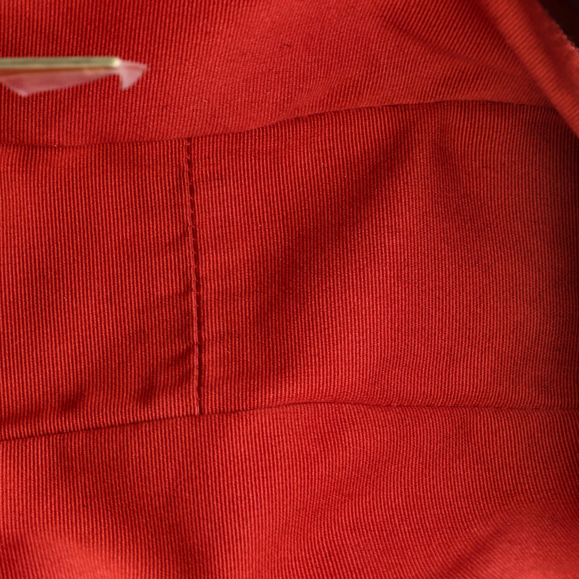 Chanel 19 Flap Bag Quilted Leather Medium For Sale at 1stDibs