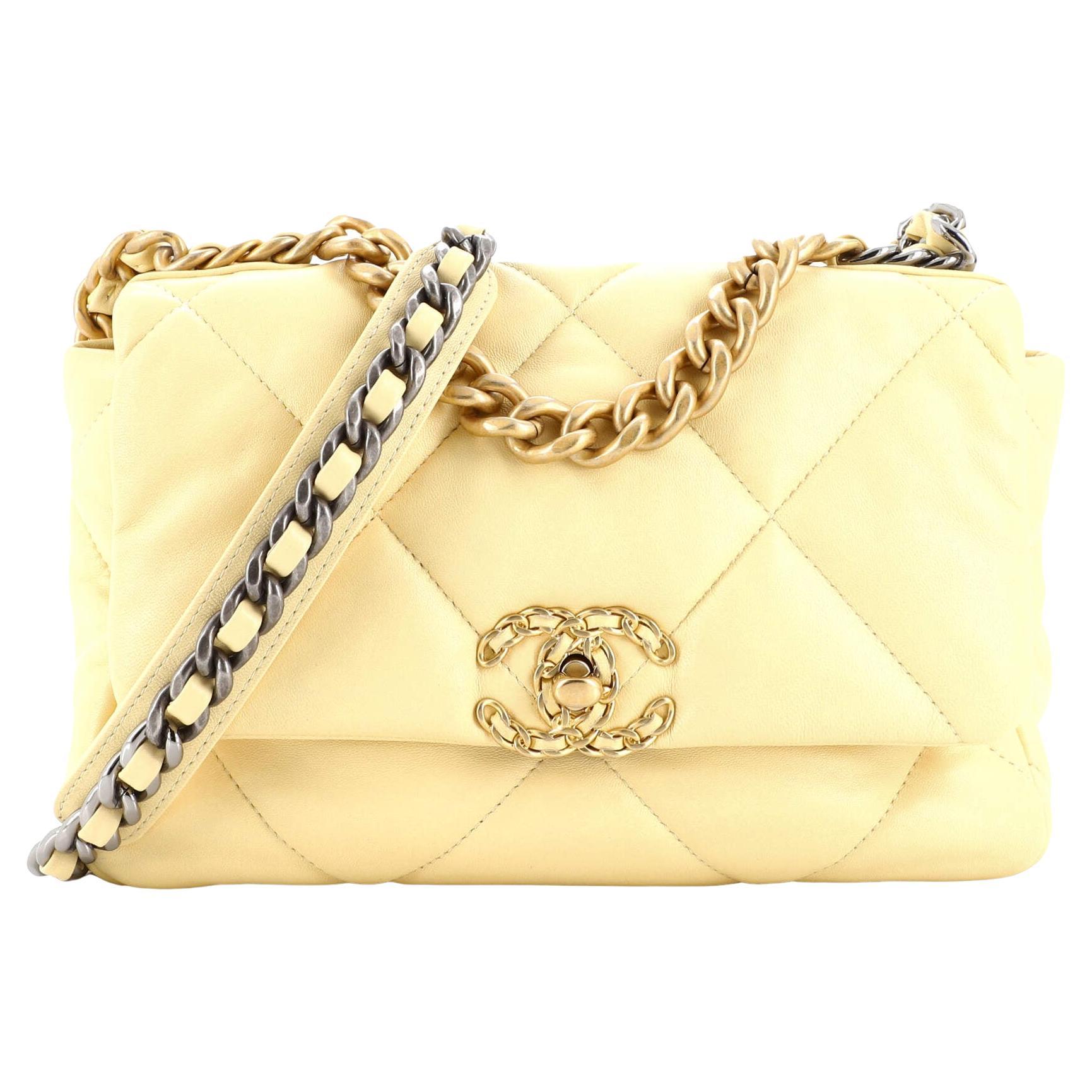 Chanel Classic shoulder bag in beige and coral quilted lambskin