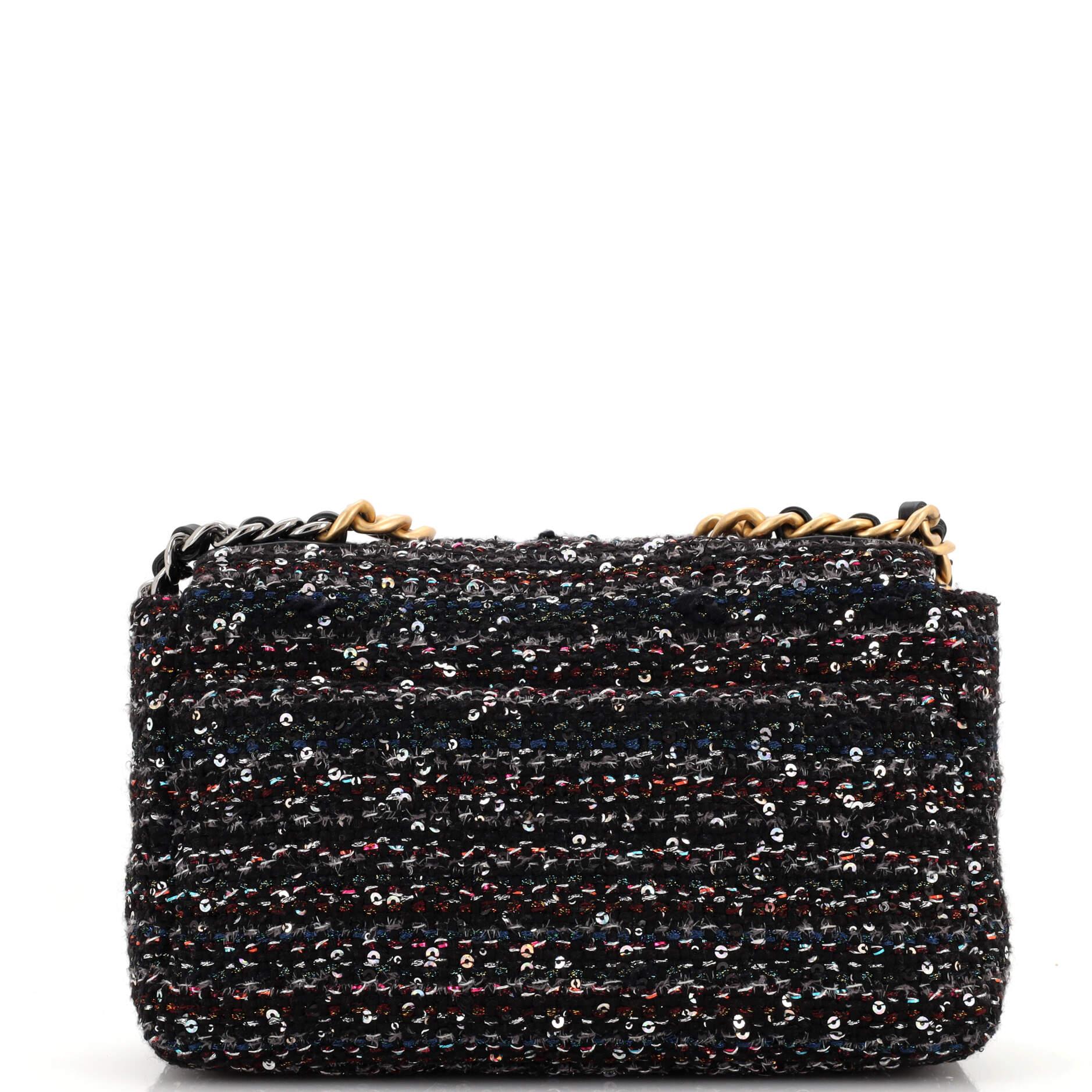 Chanel 19 Flap Bag Quilted Tweed and Sequins Medium In Good Condition In NY, NY
