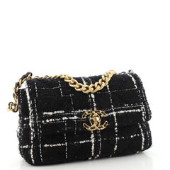 Chanel 19 Flap Borsa trapuntata in tweed media
