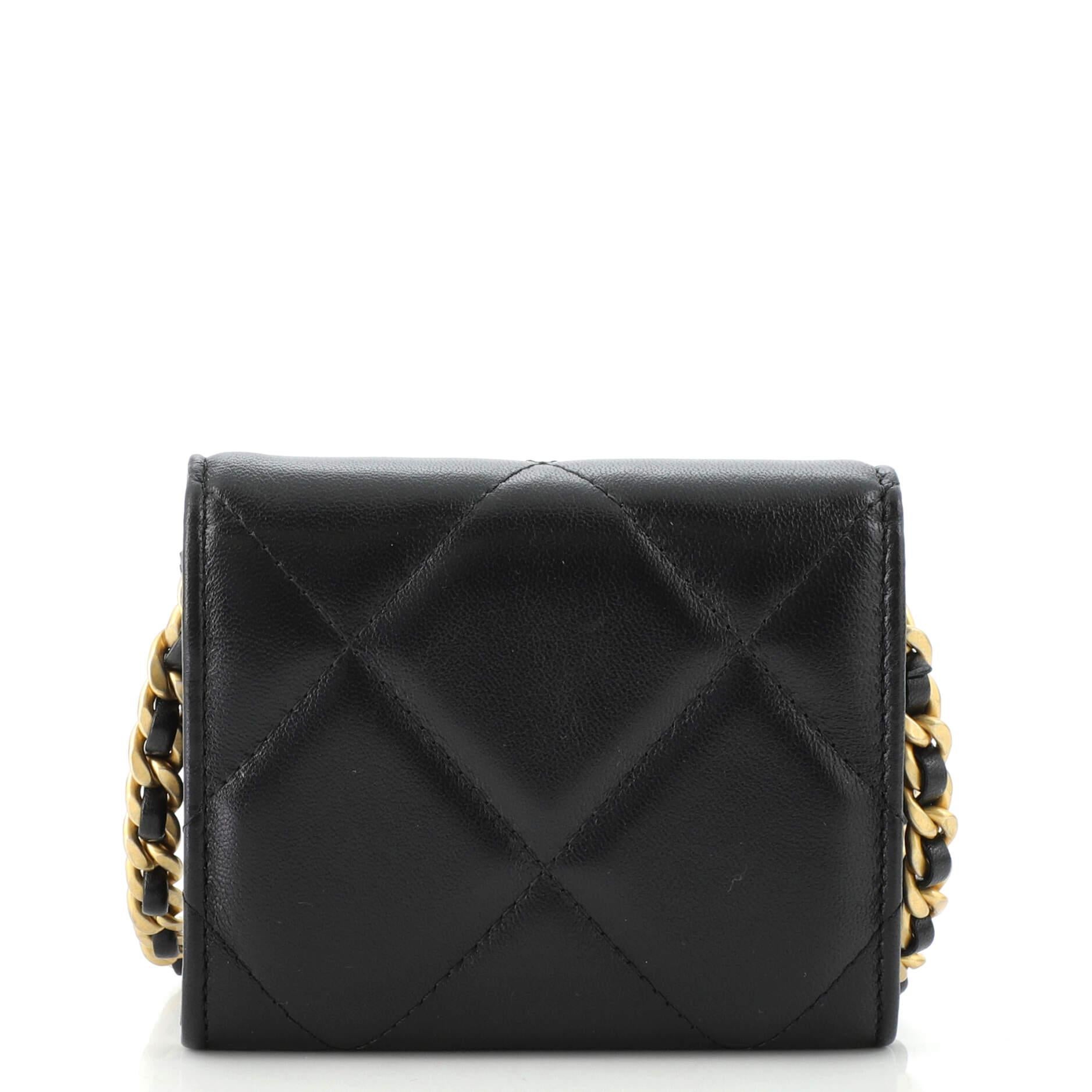 Chanel 19 Flap Coin Purse With Chain Quilted Goatskin In Good Condition In NY, NY