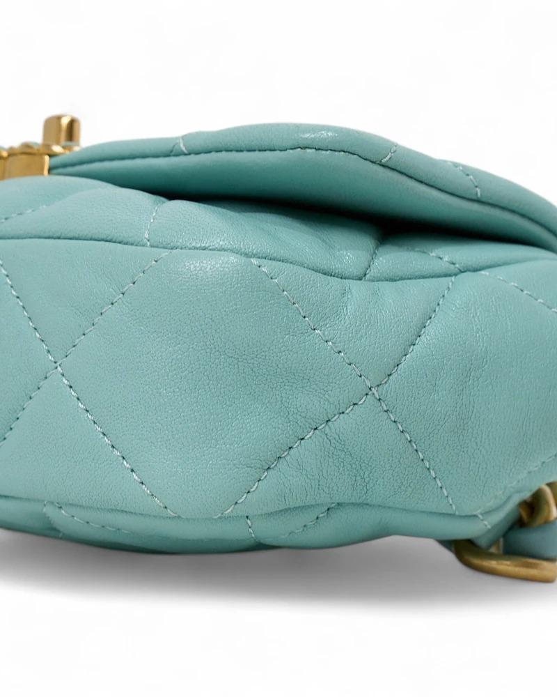 Chanel 19 Klappe Klappe Mini Tiffany im Angebot 5