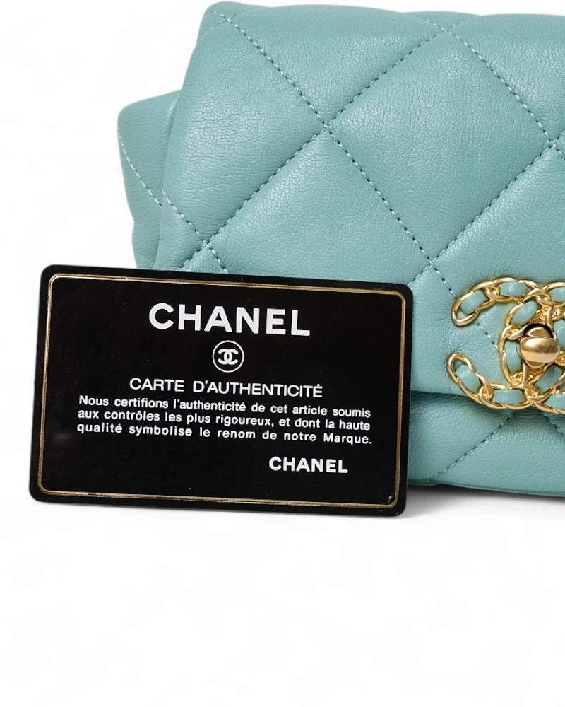 Chanel 19 Klappe Klappe Mini Tiffany im Angebot 3