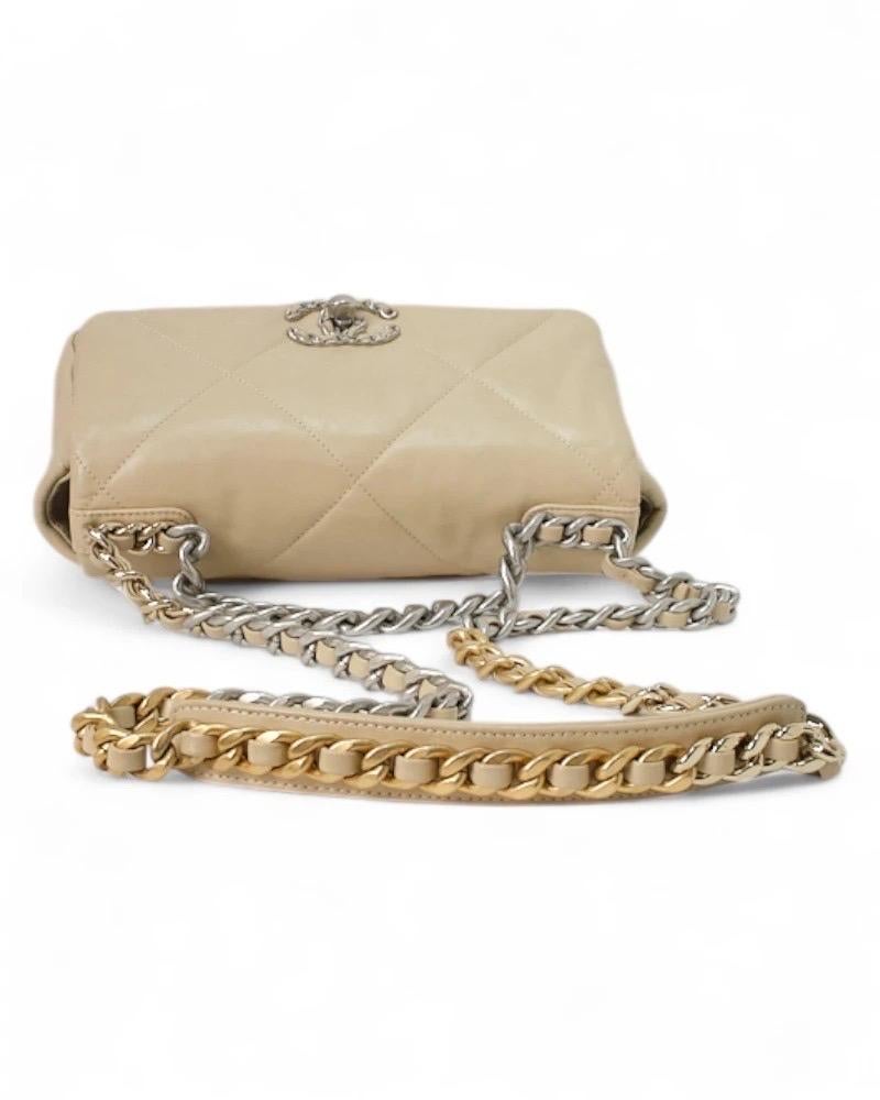 Chanel 19 Flap Small Borsa a Tracolla Trapuntata Pelle Beige For Sale 8