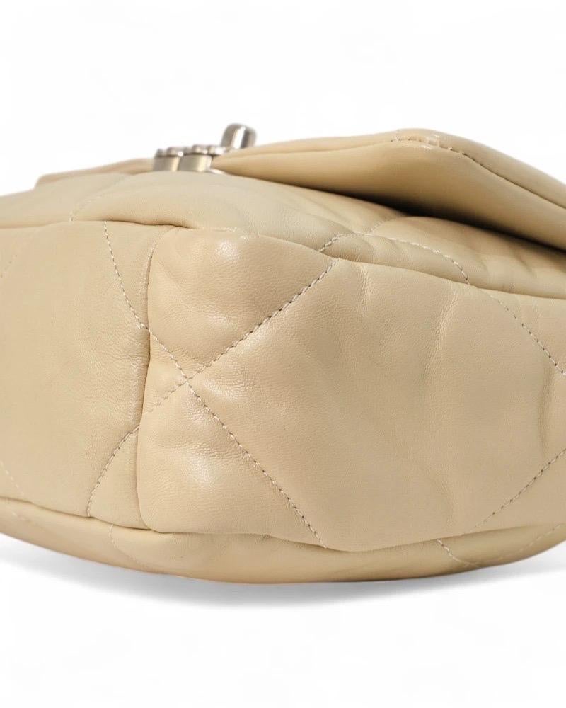 Chanel 19 Flap Small Borsa a Tracolla Trapuntata Pelle Beige For Sale 9