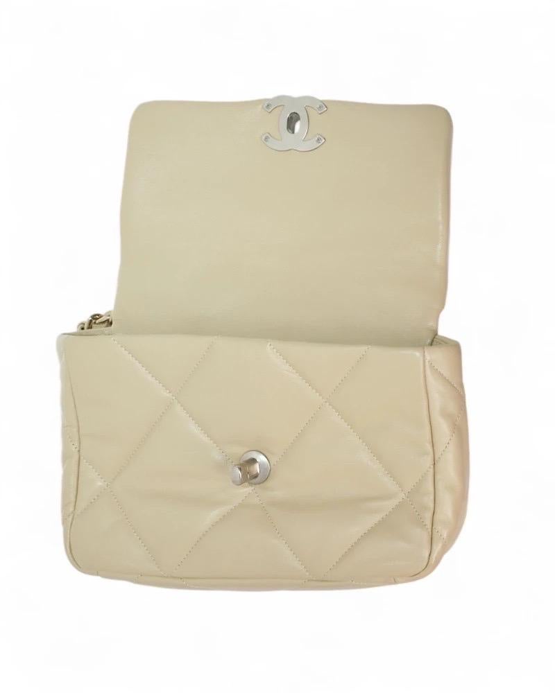 Chanel 19 Flap Small Borsa a Tracolla Trapuntata Pelle Beige For Sale 12