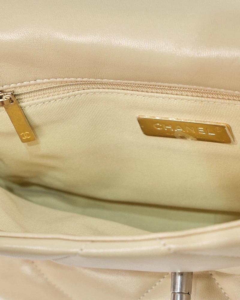 Chanel 19 Flap Small Borsa a Tracolla Trapuntata Pelle Beige For Sale 13