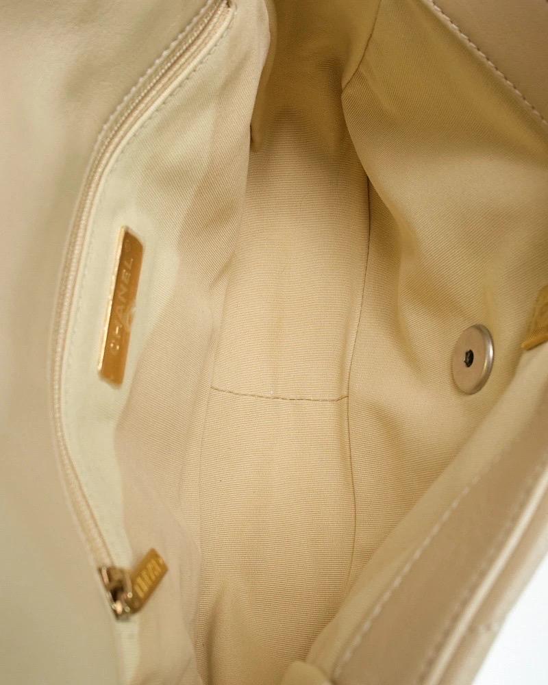 Chanel 19 Flap Small Borsa a Tracolla Trapuntata Pelle Beige For Sale 16