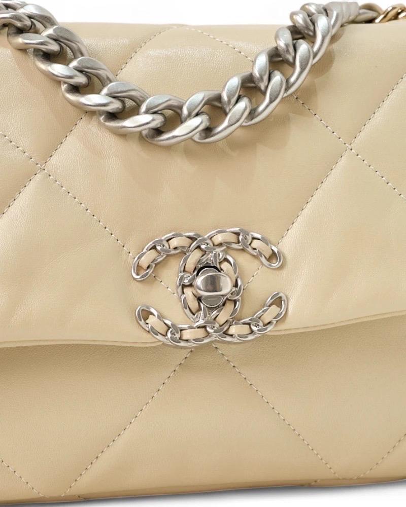 Women's Chanel 19 Flap Small Borsa a Tracolla Trapuntata Pelle Beige For Sale