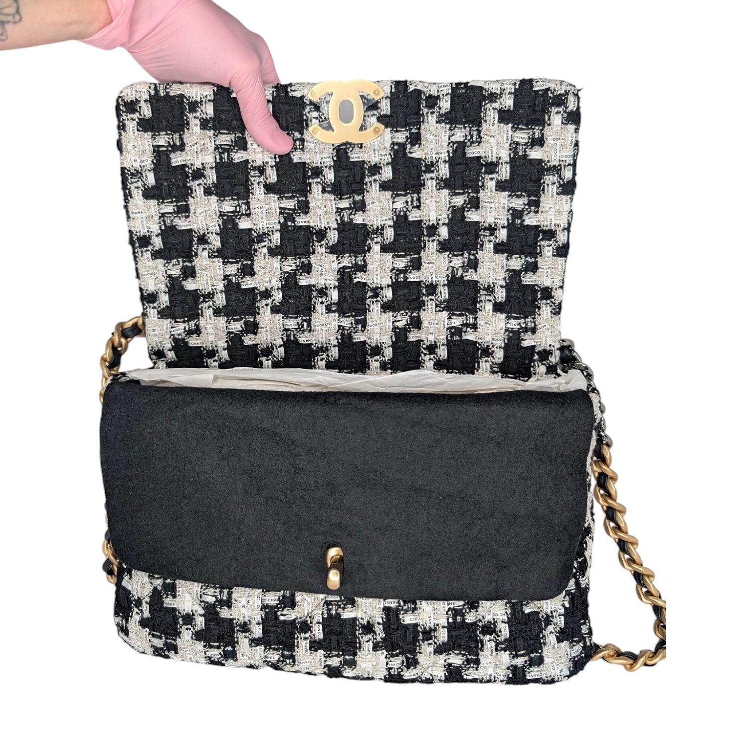 Chanel 19 Houndstooth Ribbon Quilted Tweed Large Flap Bag For Sale 2