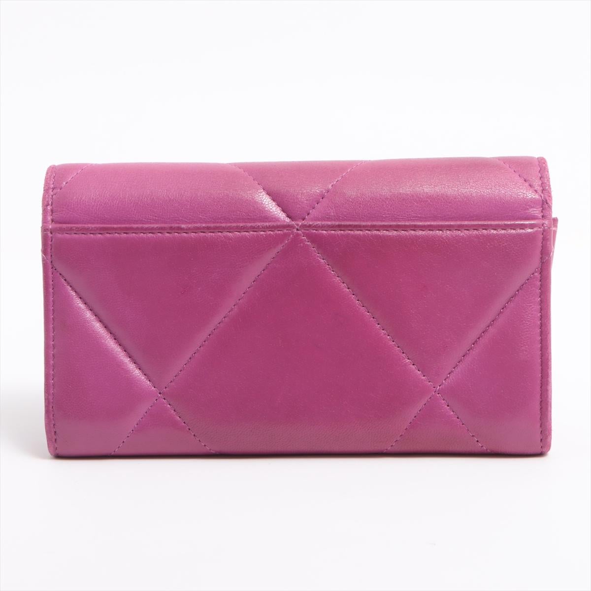chanel 19 wallet