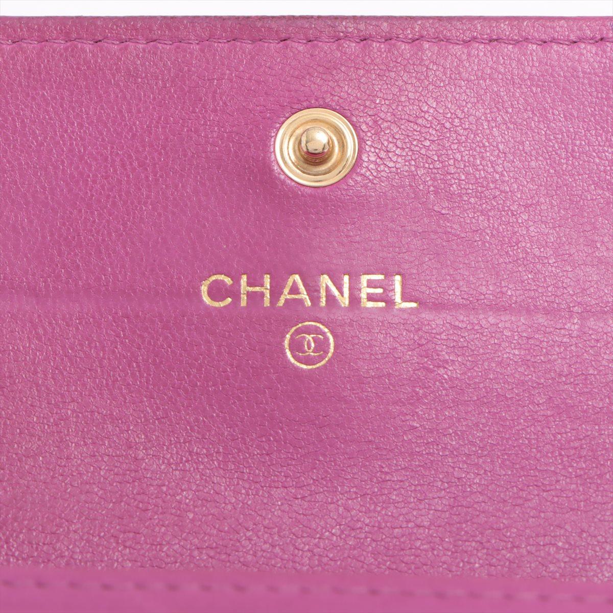Chanel 19 Lambskin Compact Medium Wallet Purple 4