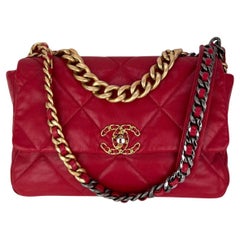 Chanel 19 Borsa grande trapuntata in pelle di capra argento e oro con patta rossa