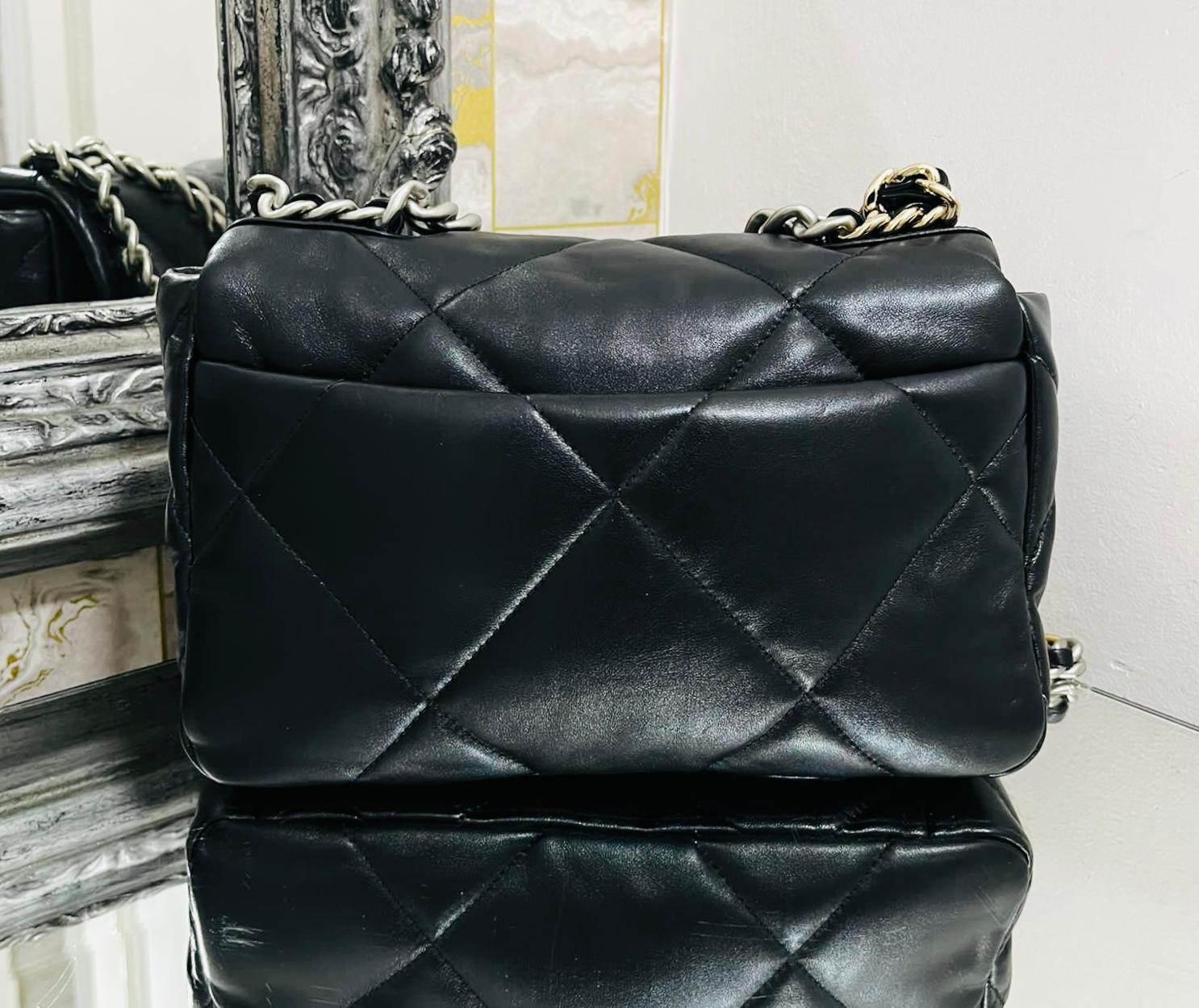 Women's Chanel 19 Leather Flap Bag