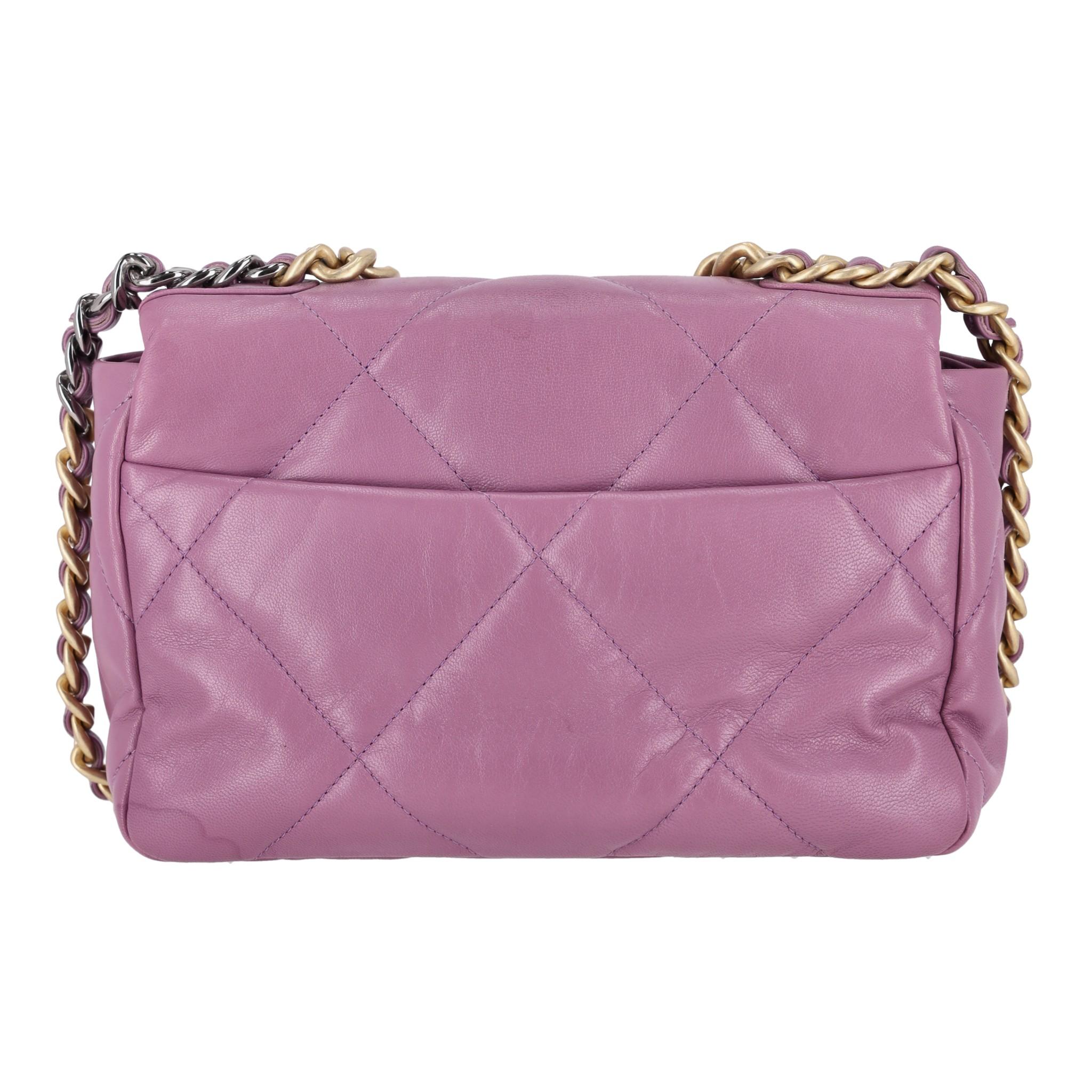 Chanel 19 Leather Flap Bag In Good Condition In London, GB