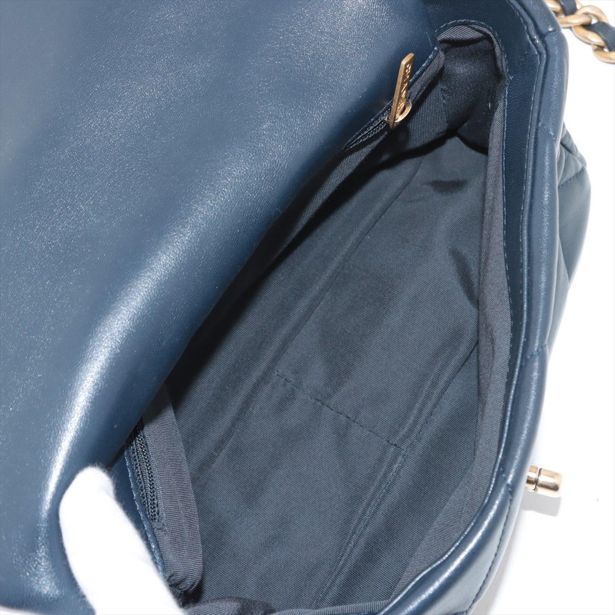 Chanel 19 Matelasse Lambskin Chain Shoulder Bag Navy Blue For Sale 8