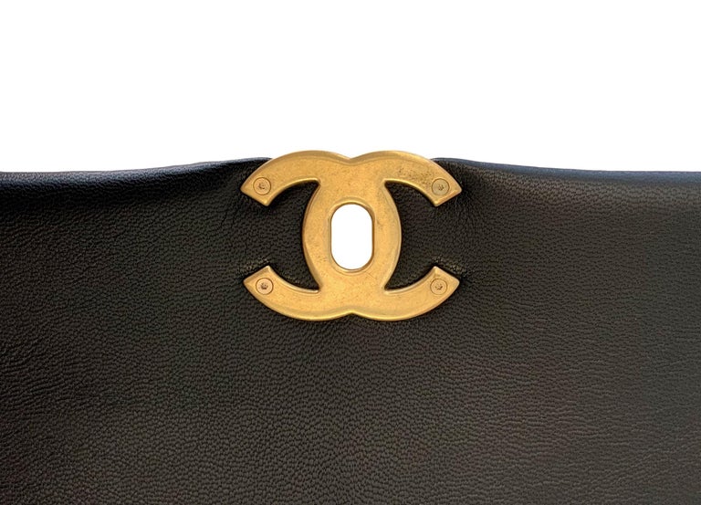 CHANEL ICON 2021-22FW Chanel 19 Maxi Handbag