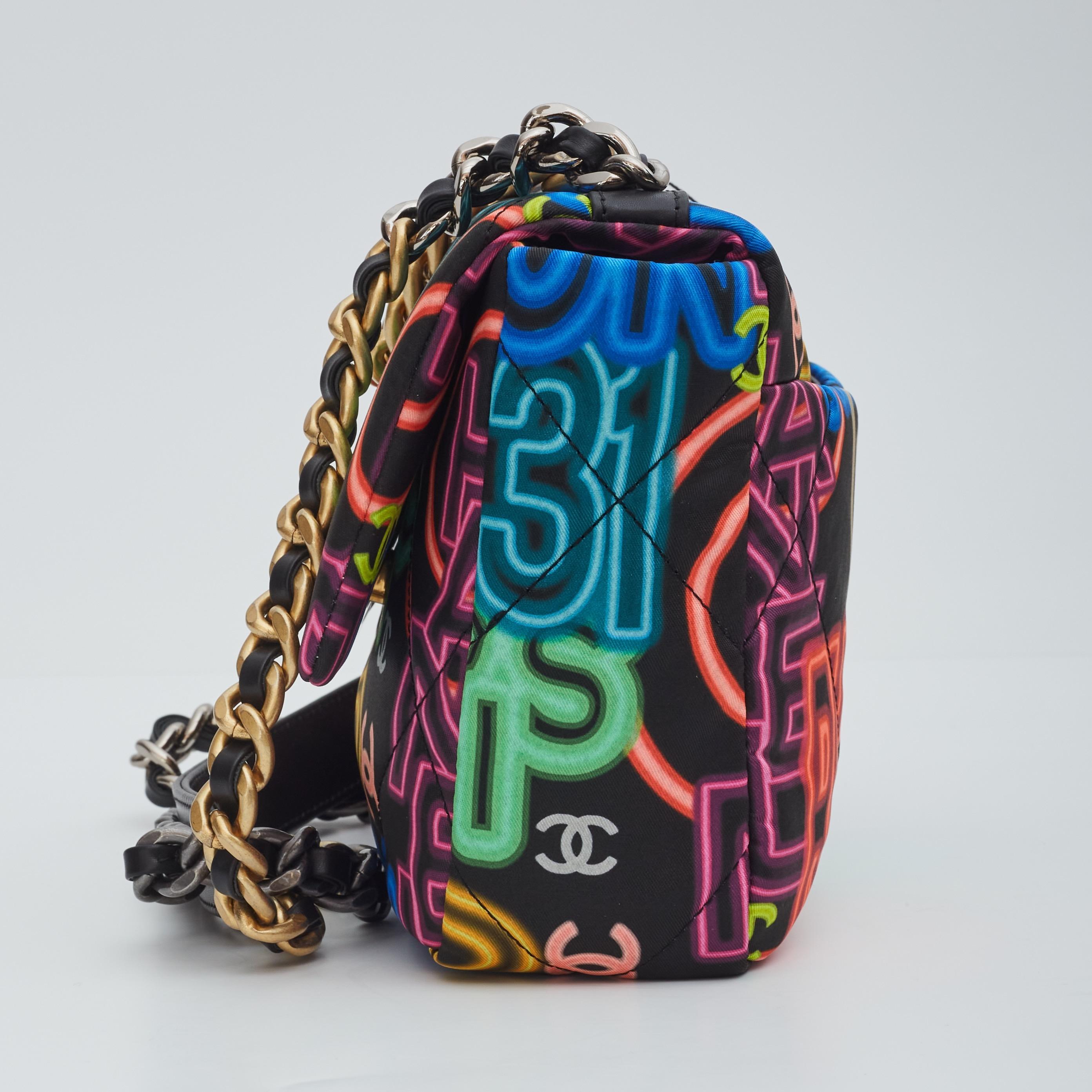 Chanel 19 Neon Logos Canvas Medium Flap Bag 2021 In Excellent Condition In Montreal, Quebec