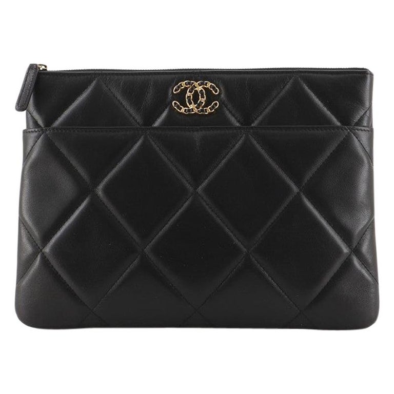 Chanel 19 leather clutch bag Chanel Black in Leather - 29694436