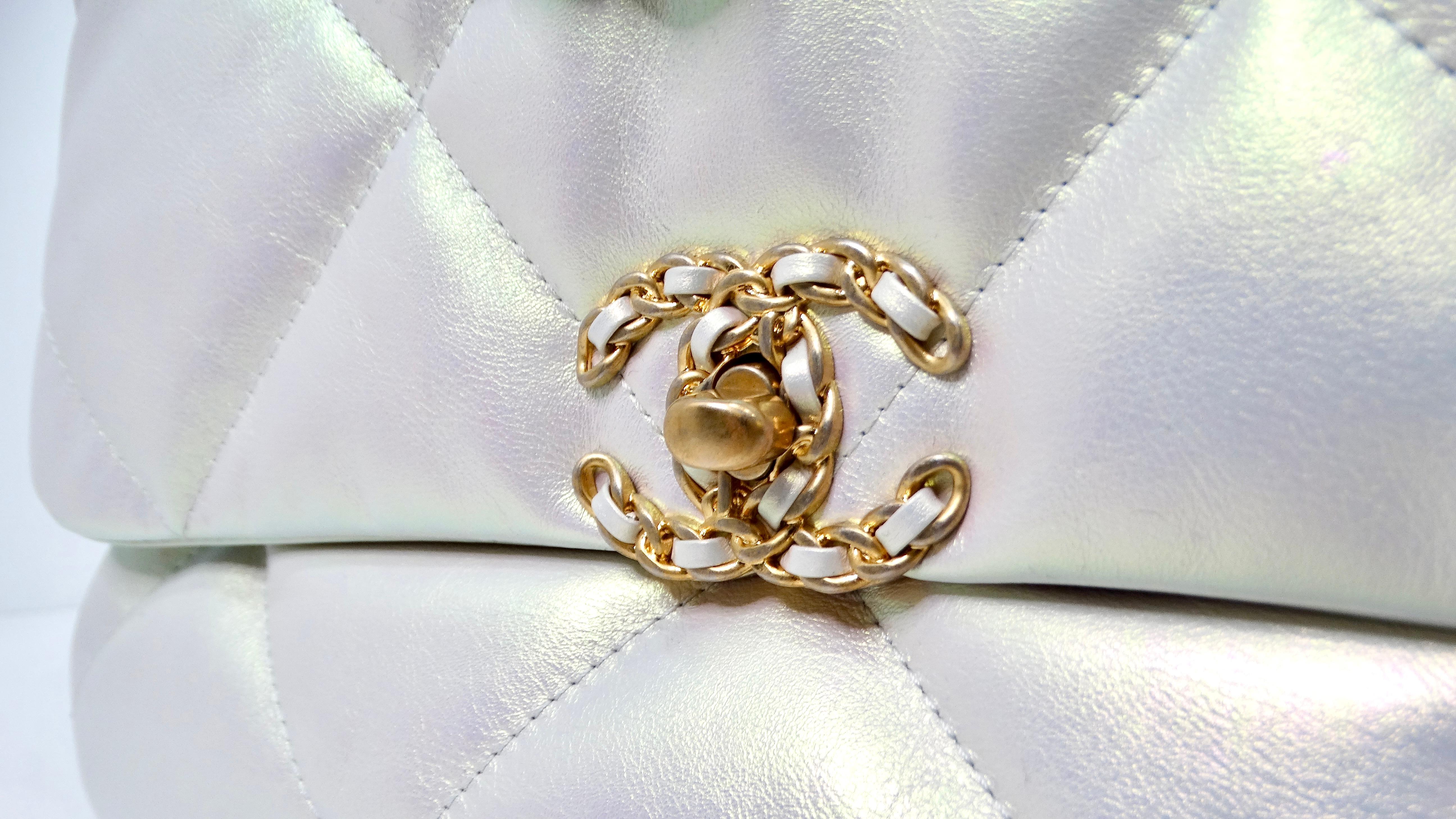 Gray Chanel 19 Pearly White Iridescent Calfskin Flap Bag For Sale