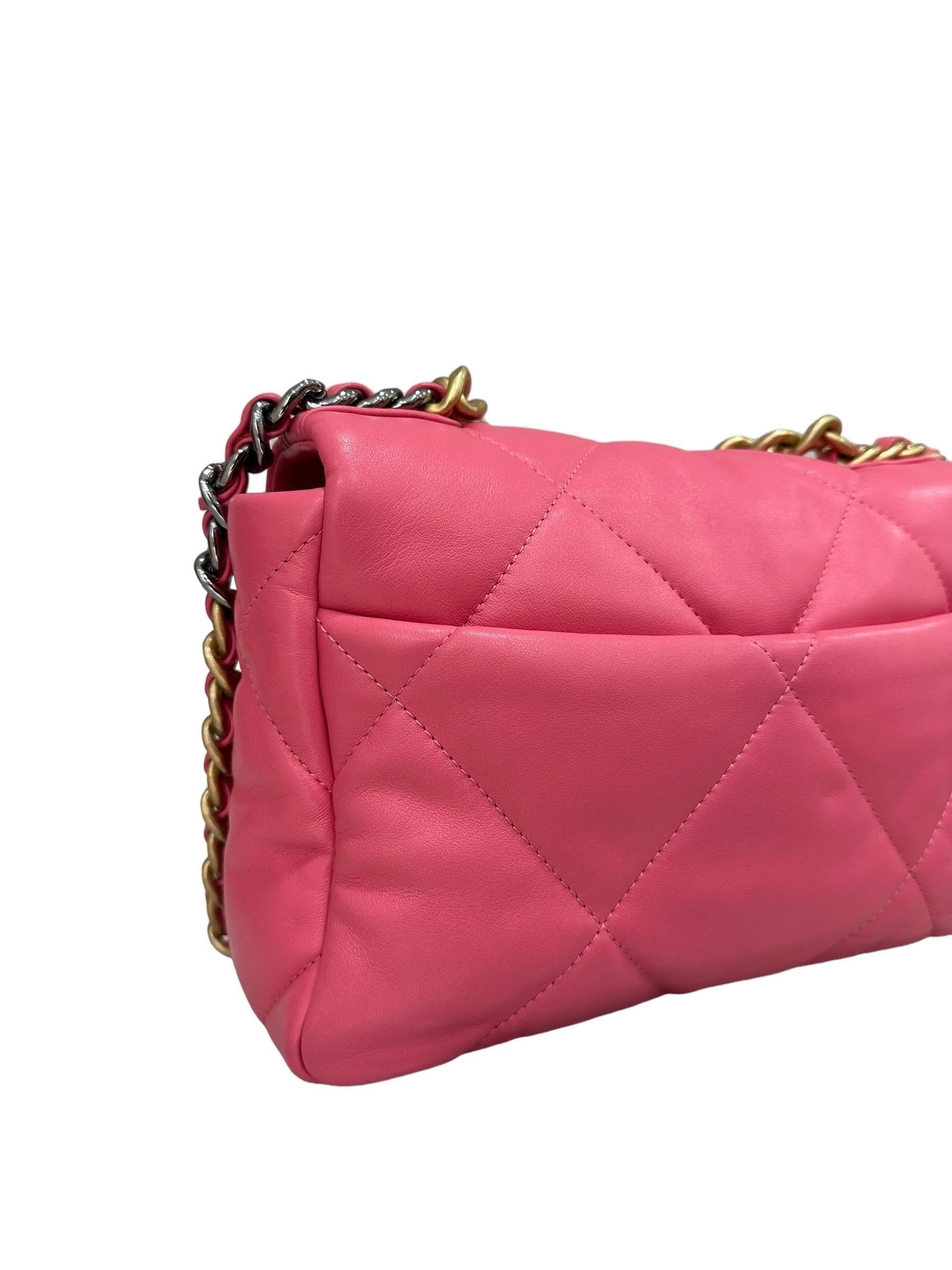 Chanel 19 Piccola Rosa Borsa a Tracolla 2020 For Sale 2