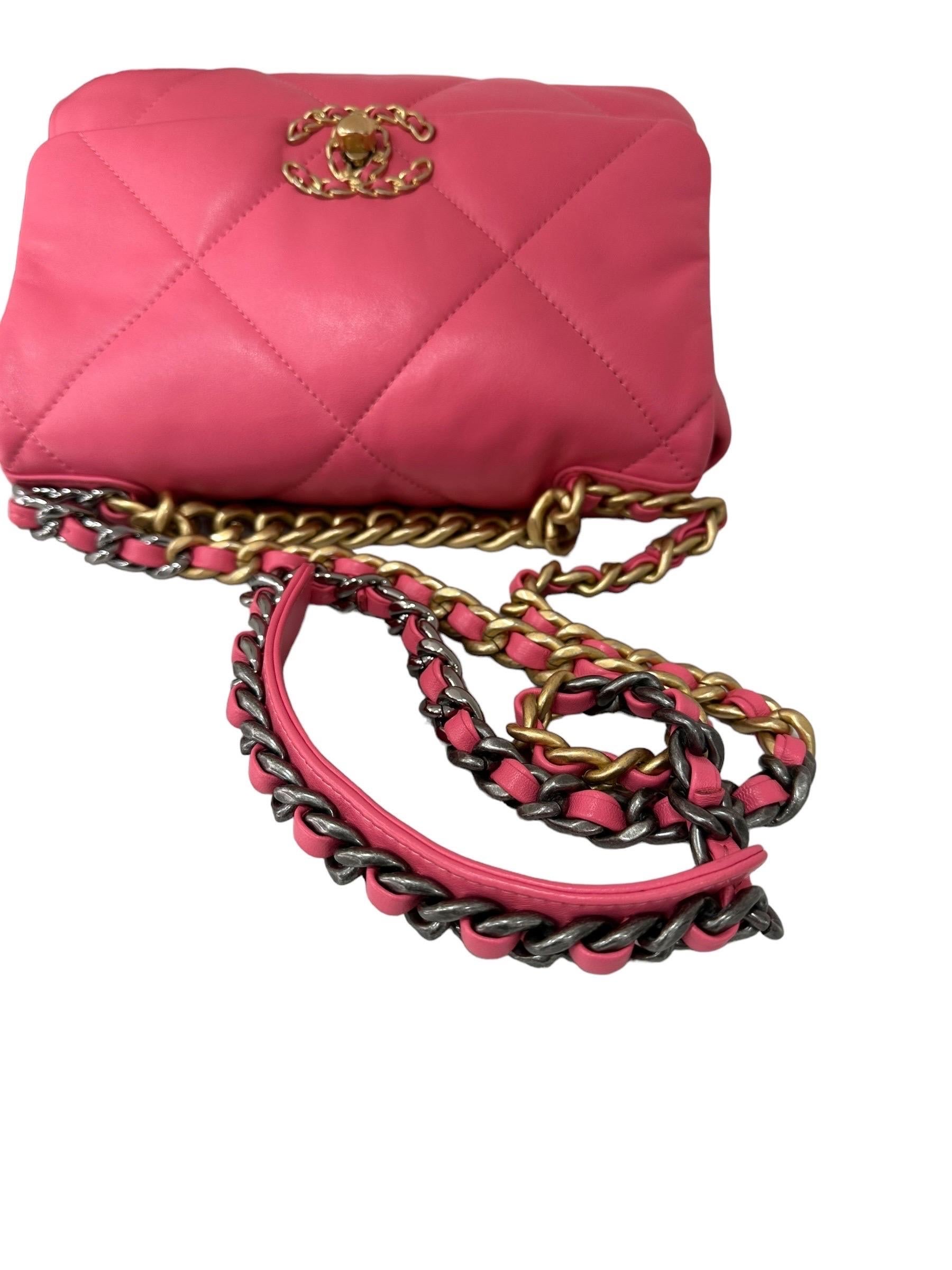 Chanel 19 Piccola Rosa Borsa a Tracolla 2020 en vente 5