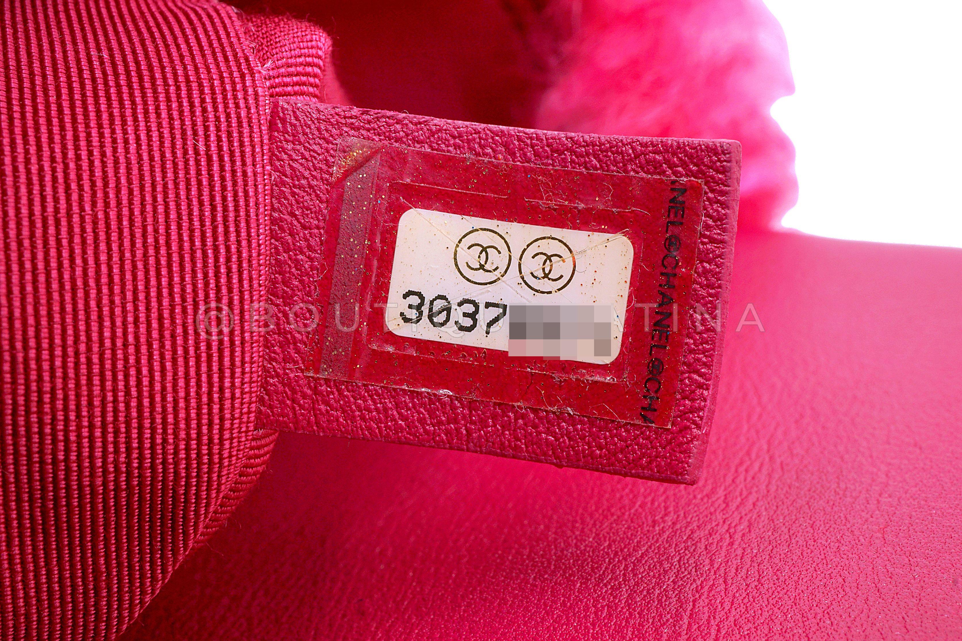 Chanel 19 Rosa Shearling Pelz kleine mittlere Klappe Tasche 67786 im Angebot 9