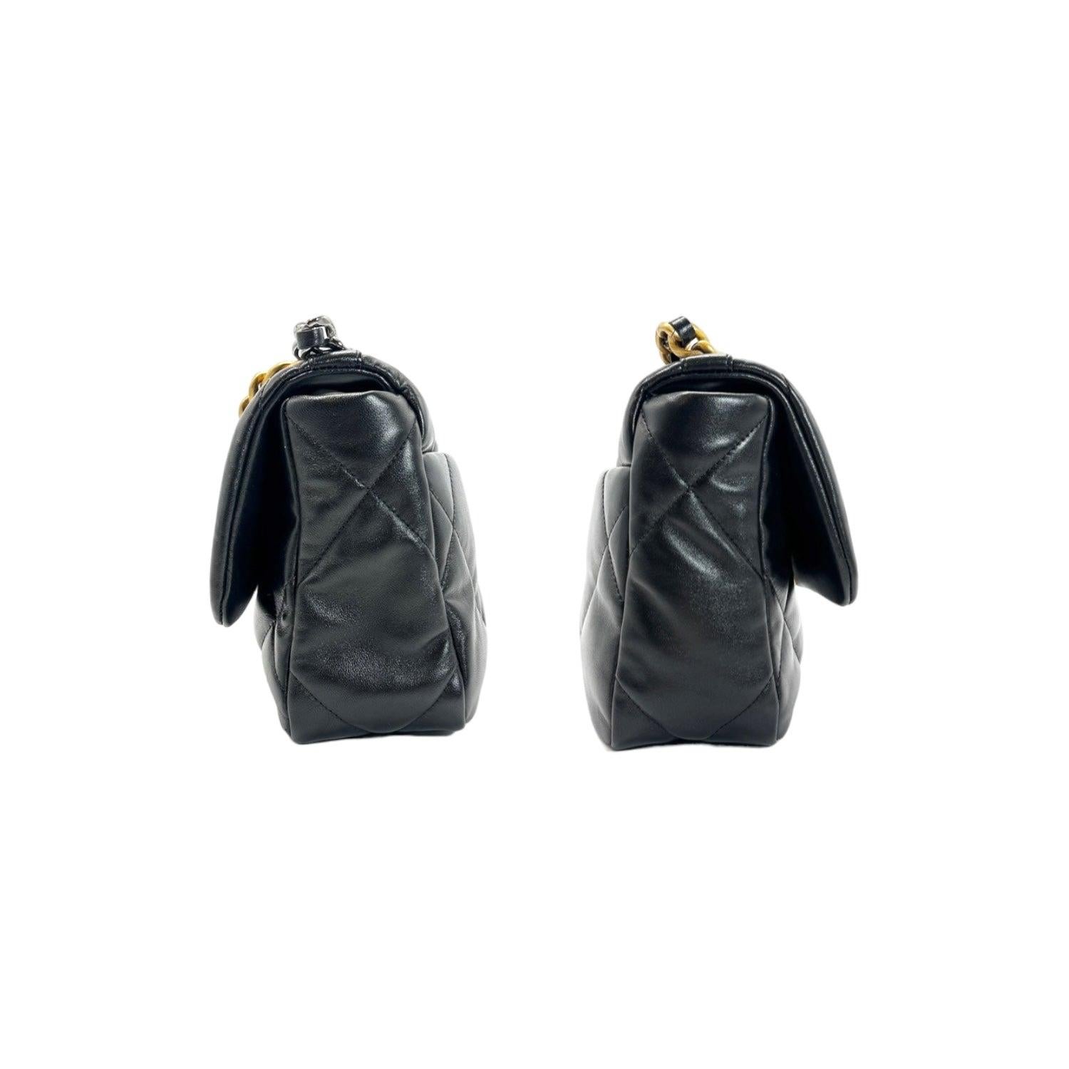 Chanel 19 Quilted Lambskin CC Medium Black Flap Bag In Excellent Condition In Scottsdale, AZ