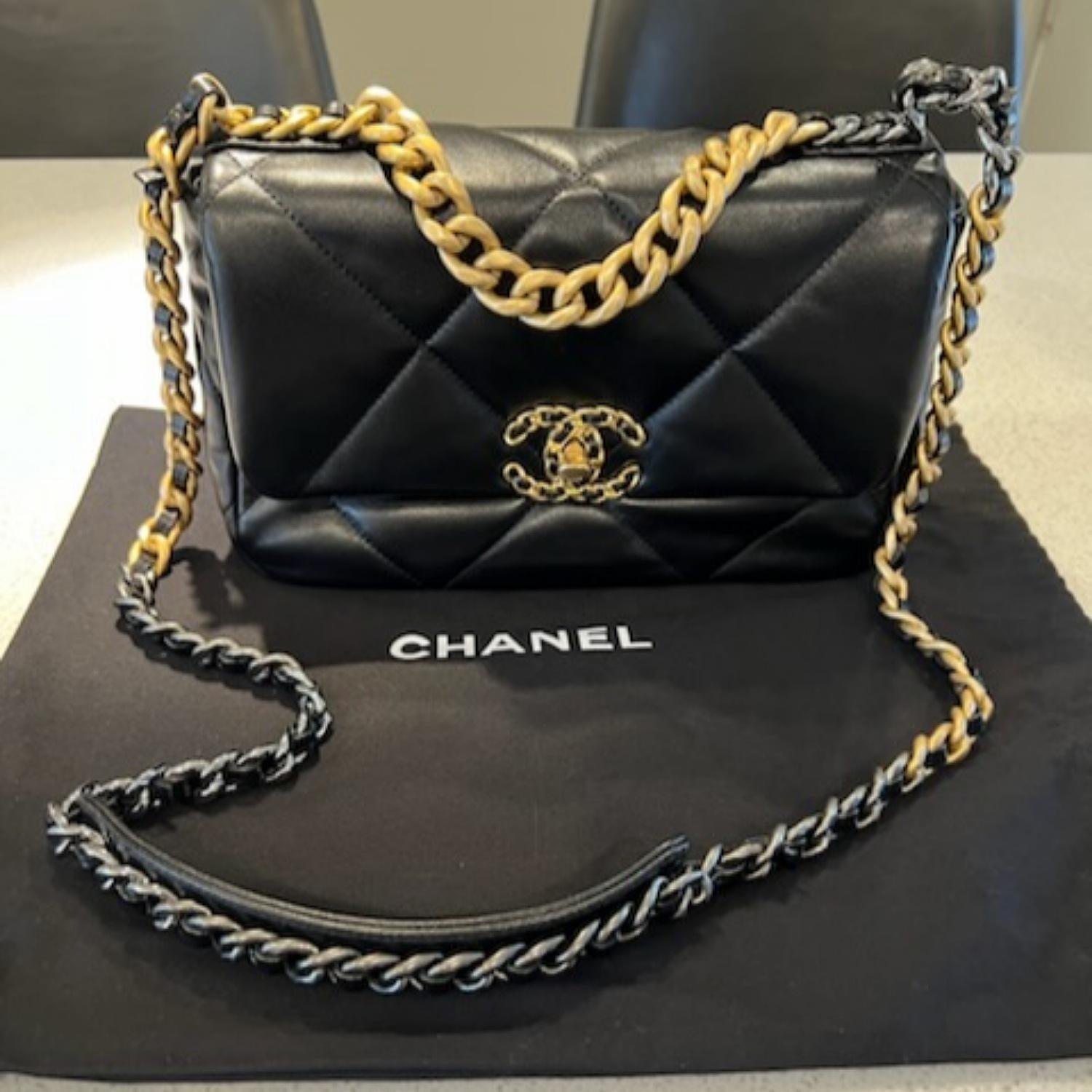 Chanel 19 Quilted Lambskin CC Medium Black Flap Bag 4
