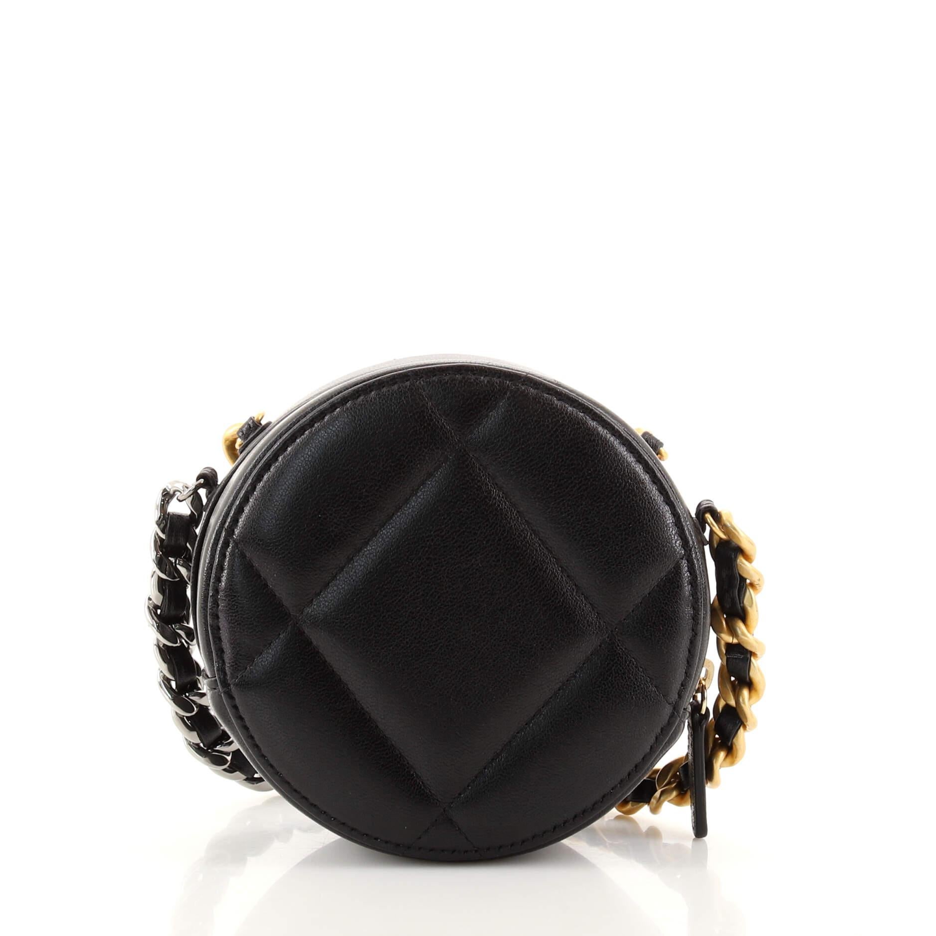 Chanel 19 Round Clutch with Chain Quilted Lambskin In Good Condition In NY, NY