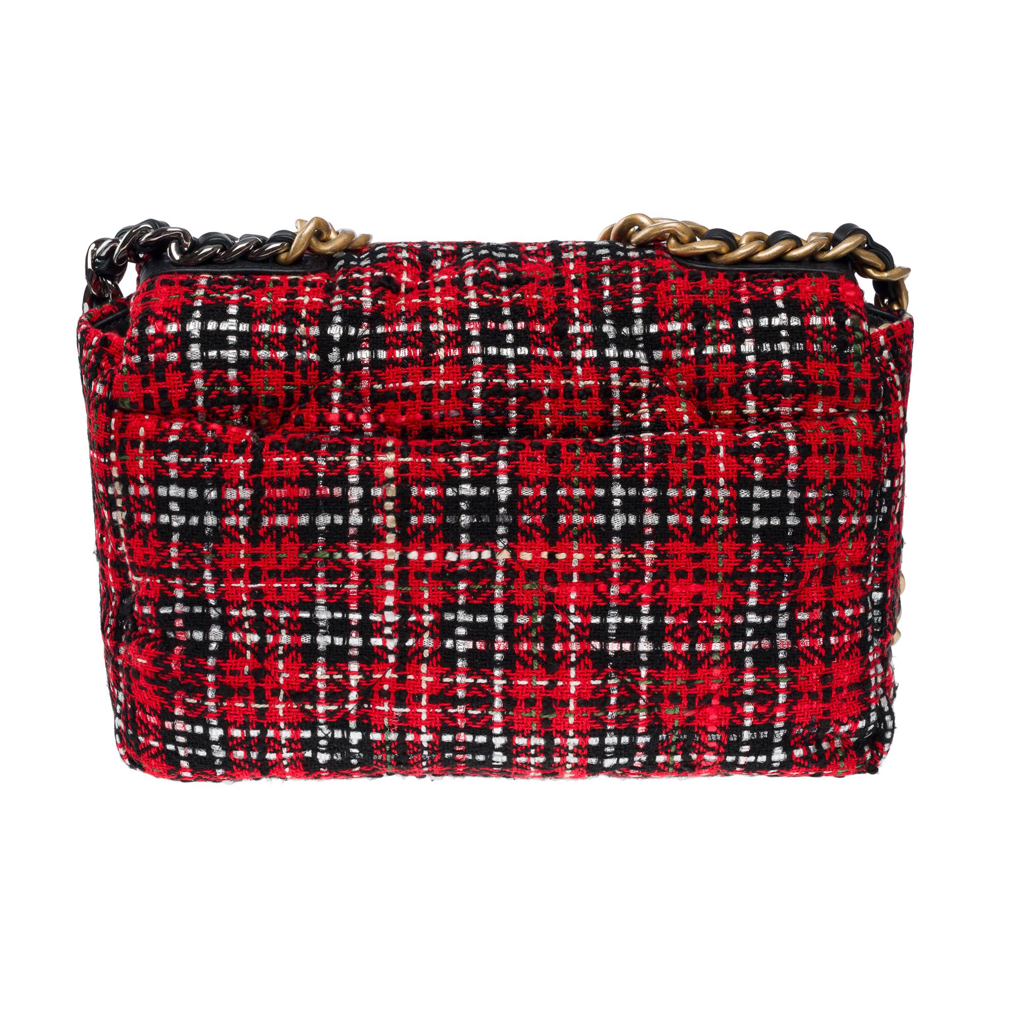 Bolso Chanel 19 en Tweed acolchado multicolor , Oro mate y PHW en Excelente estado para la venta en Paris, IDF