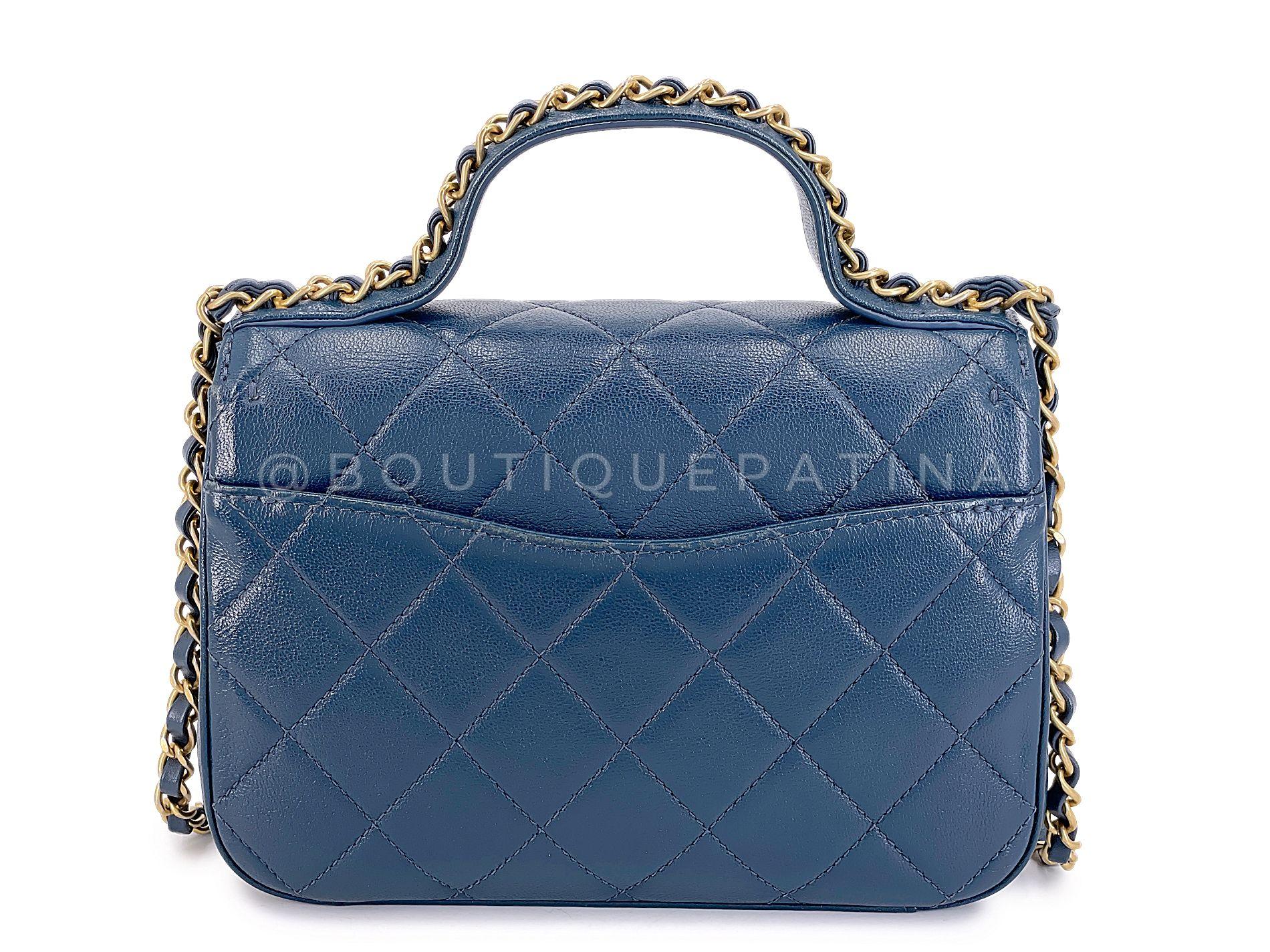 Chanel 19 Infinity sac à rabat à poignée supérieure bleu ardoise 68173 en vente 1