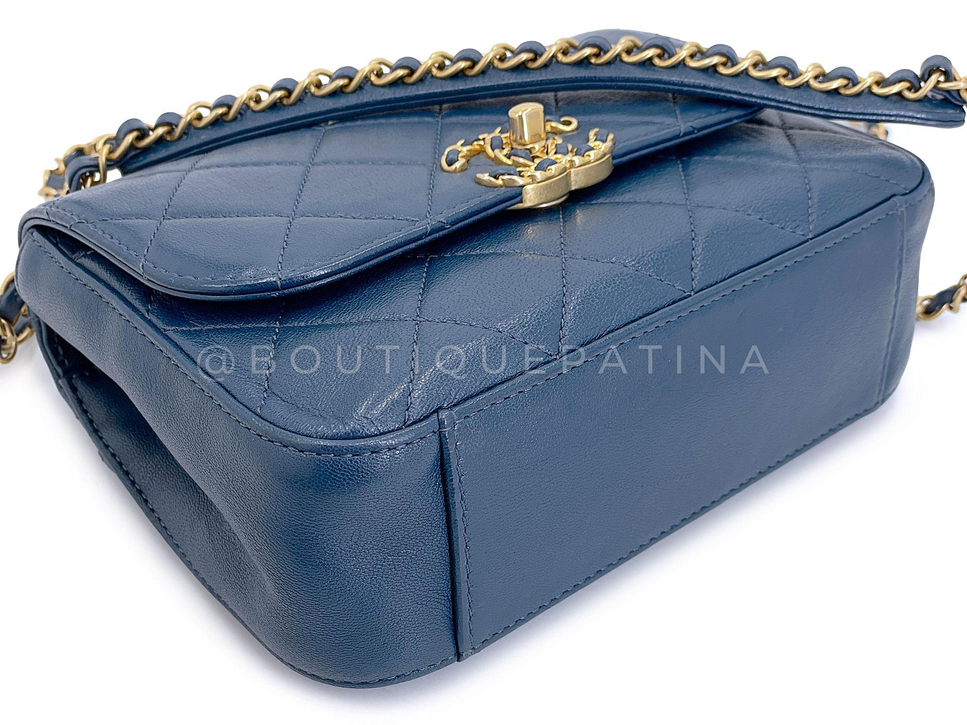 Chanel 19 Infinity sac à rabat à poignée supérieure bleu ardoise 68173 en vente 3