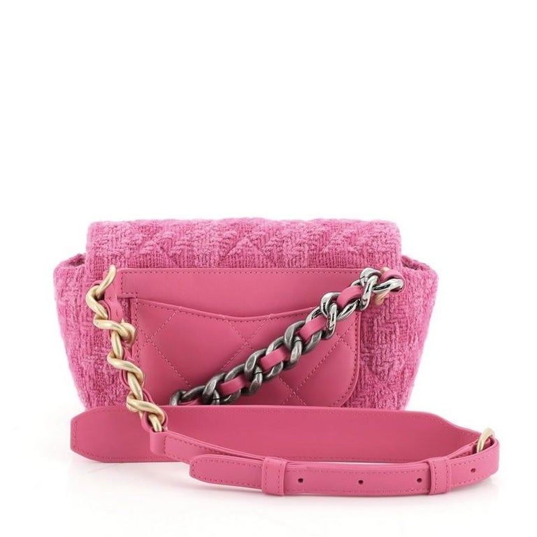 Chanel 2019 Bi Classic Quilted Pink Lambskin banana belt waist bag Leather  ref.1063572 - Joli Closet