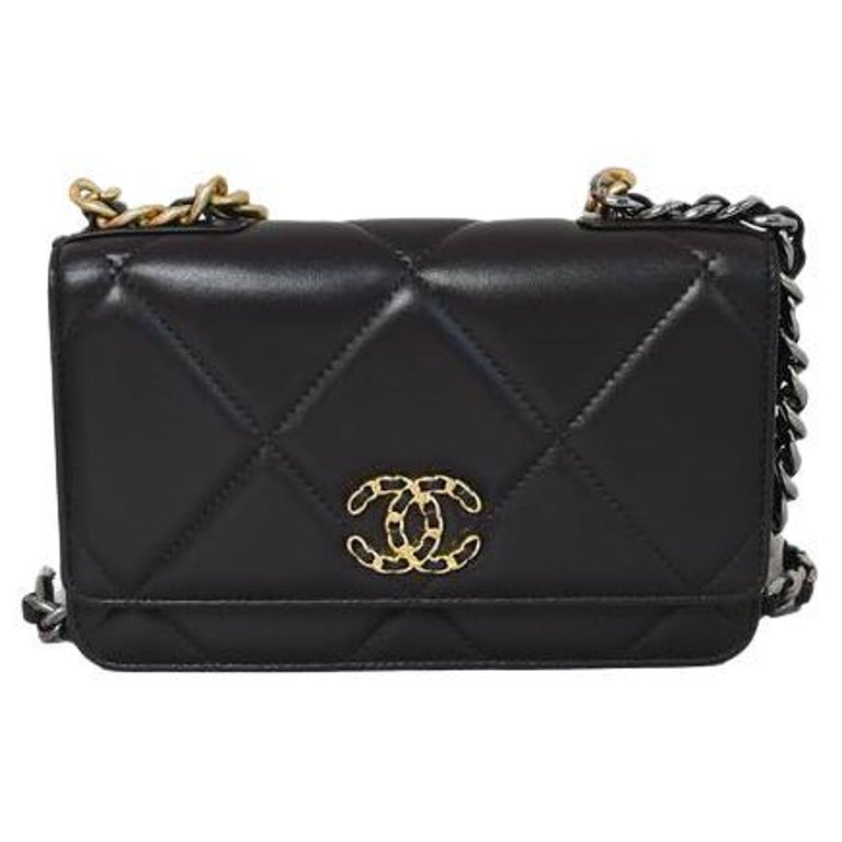 Chanel 19 Wallet On Chain Black at 1stDibs
