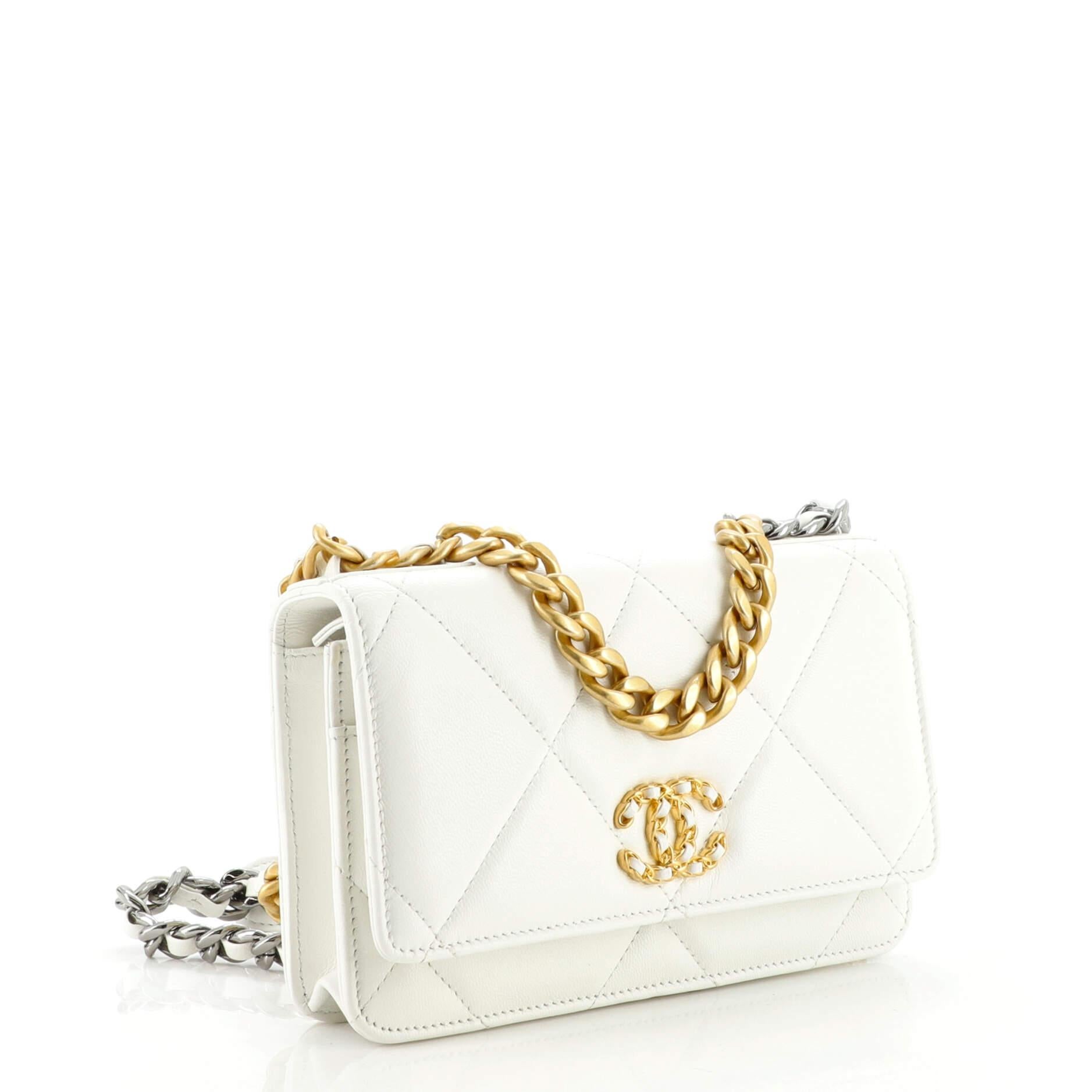 chanel 19 cream bag