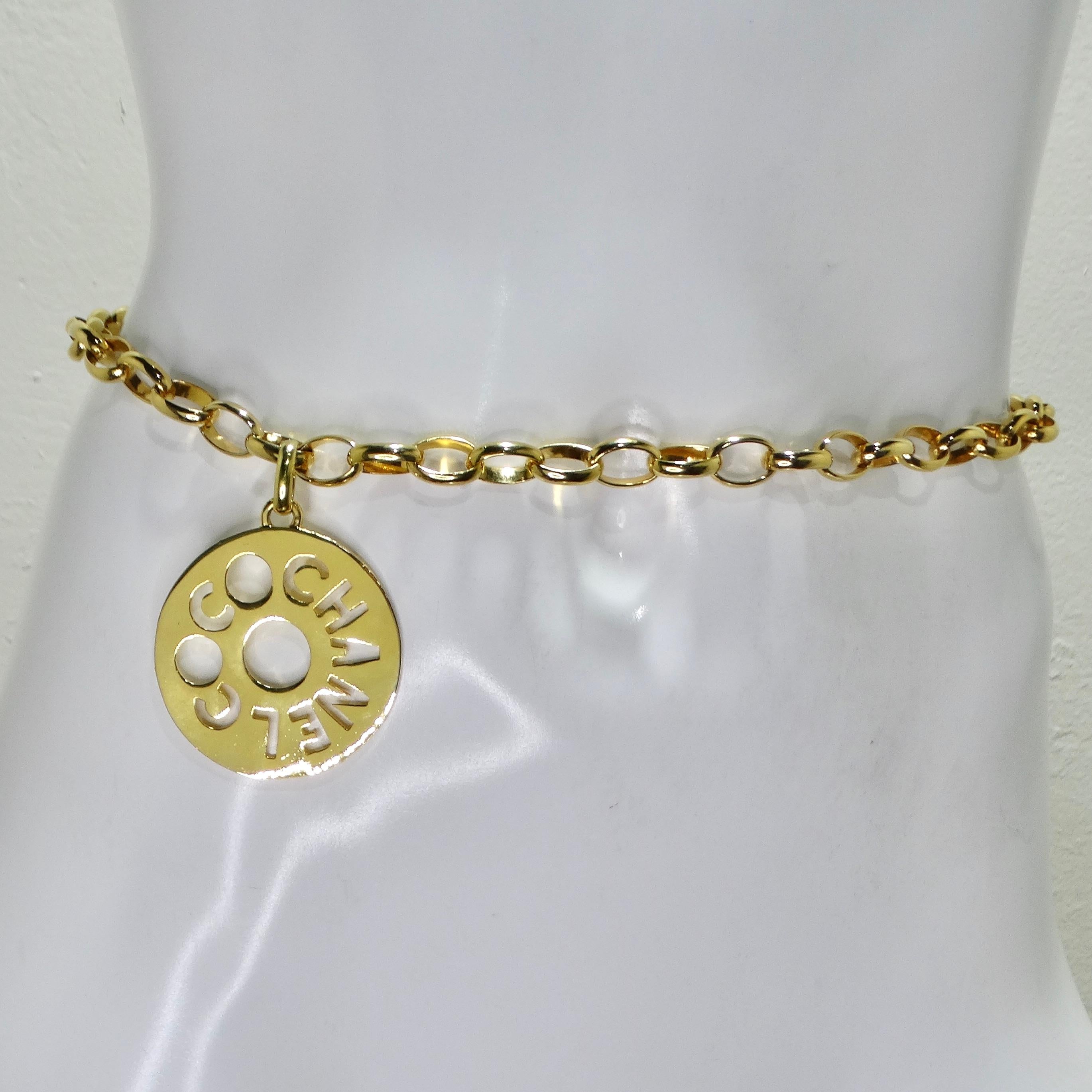 Chanel 1970s Gold Tone Oversize Pendant Necklace In Good Condition For Sale In Scottsdale, AZ
