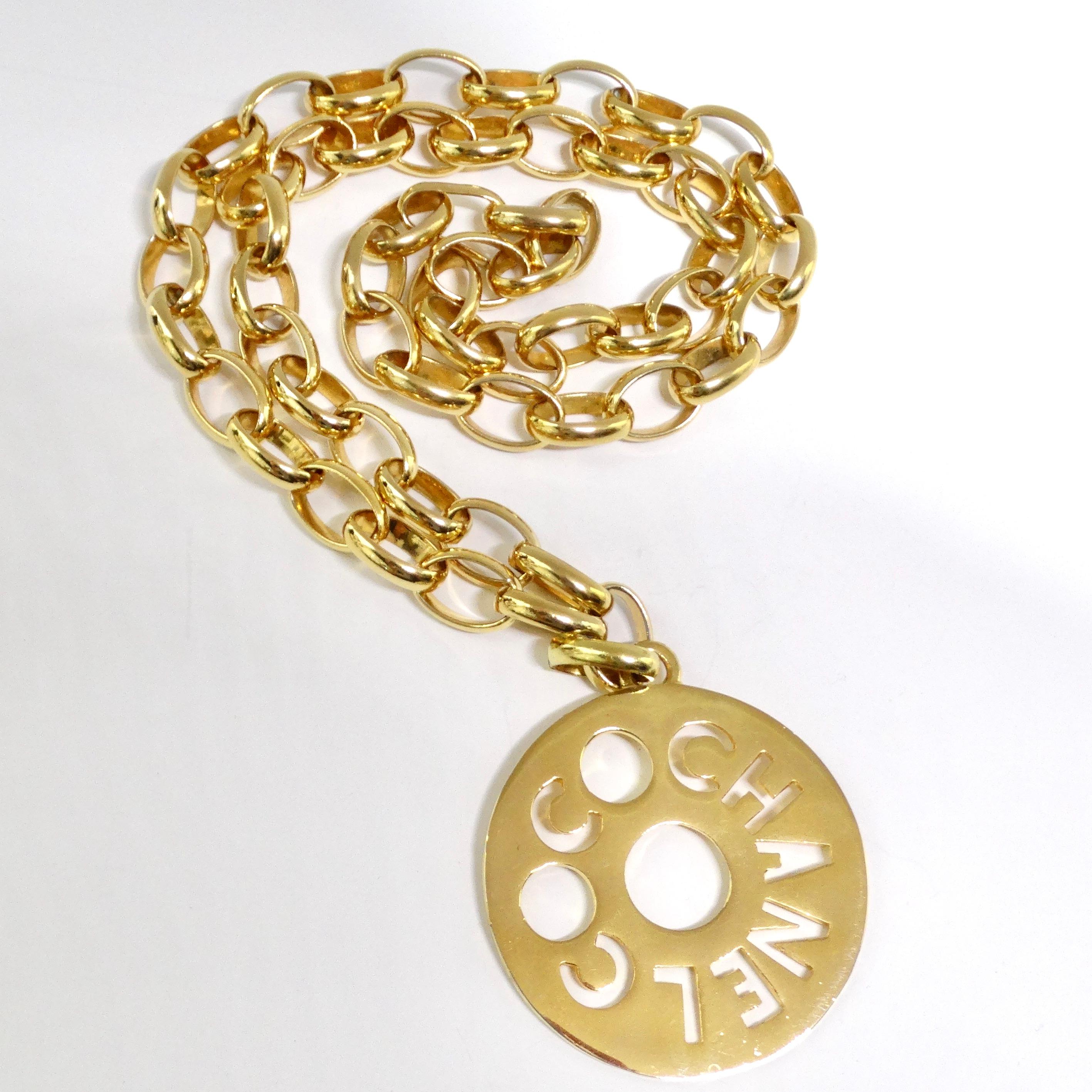 Chanel 1970s Gold Tone Oversize Pendant Necklace For Sale 1