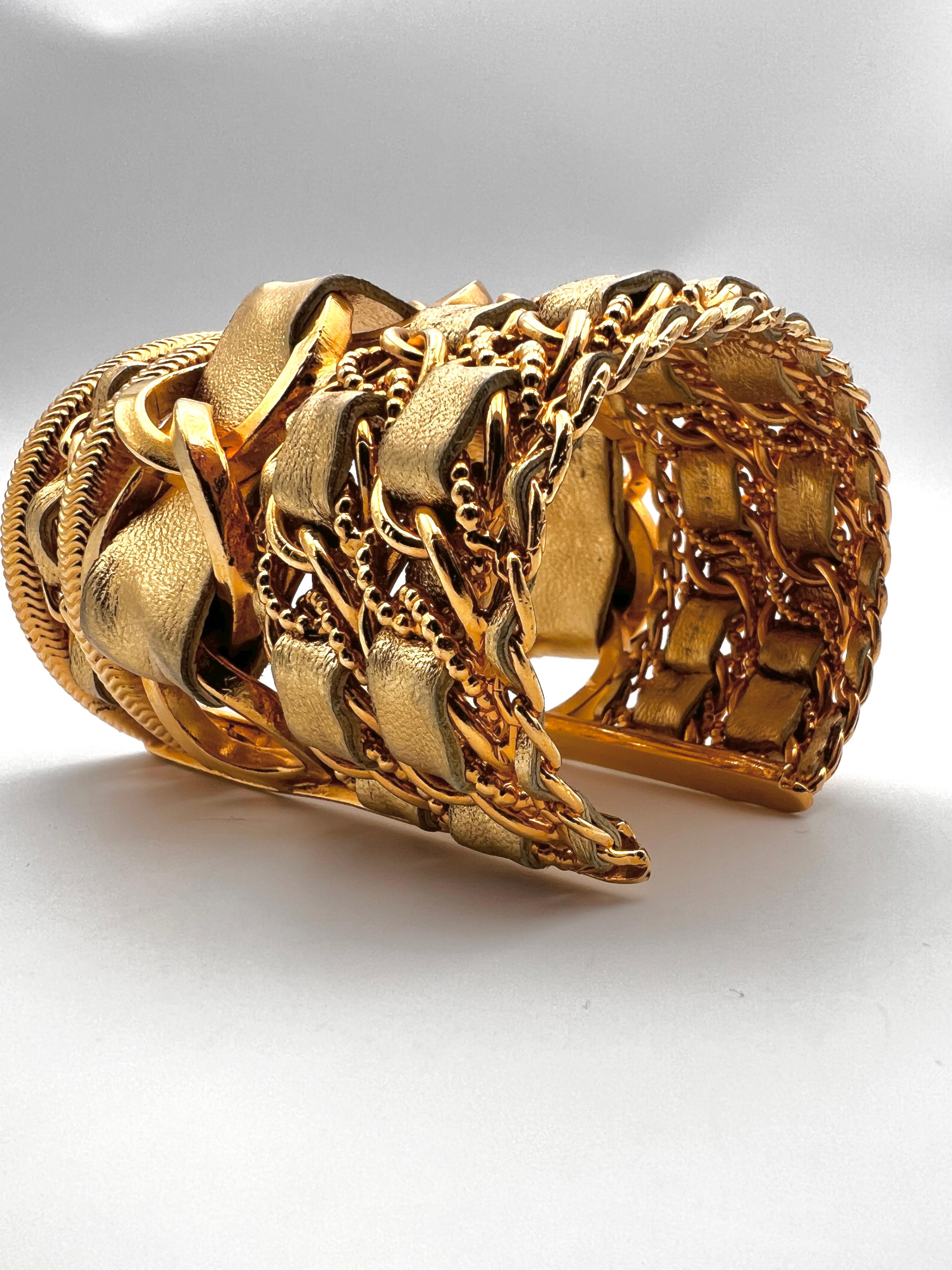 Chanel 1980 Massive Cuff Paris For Sale 9