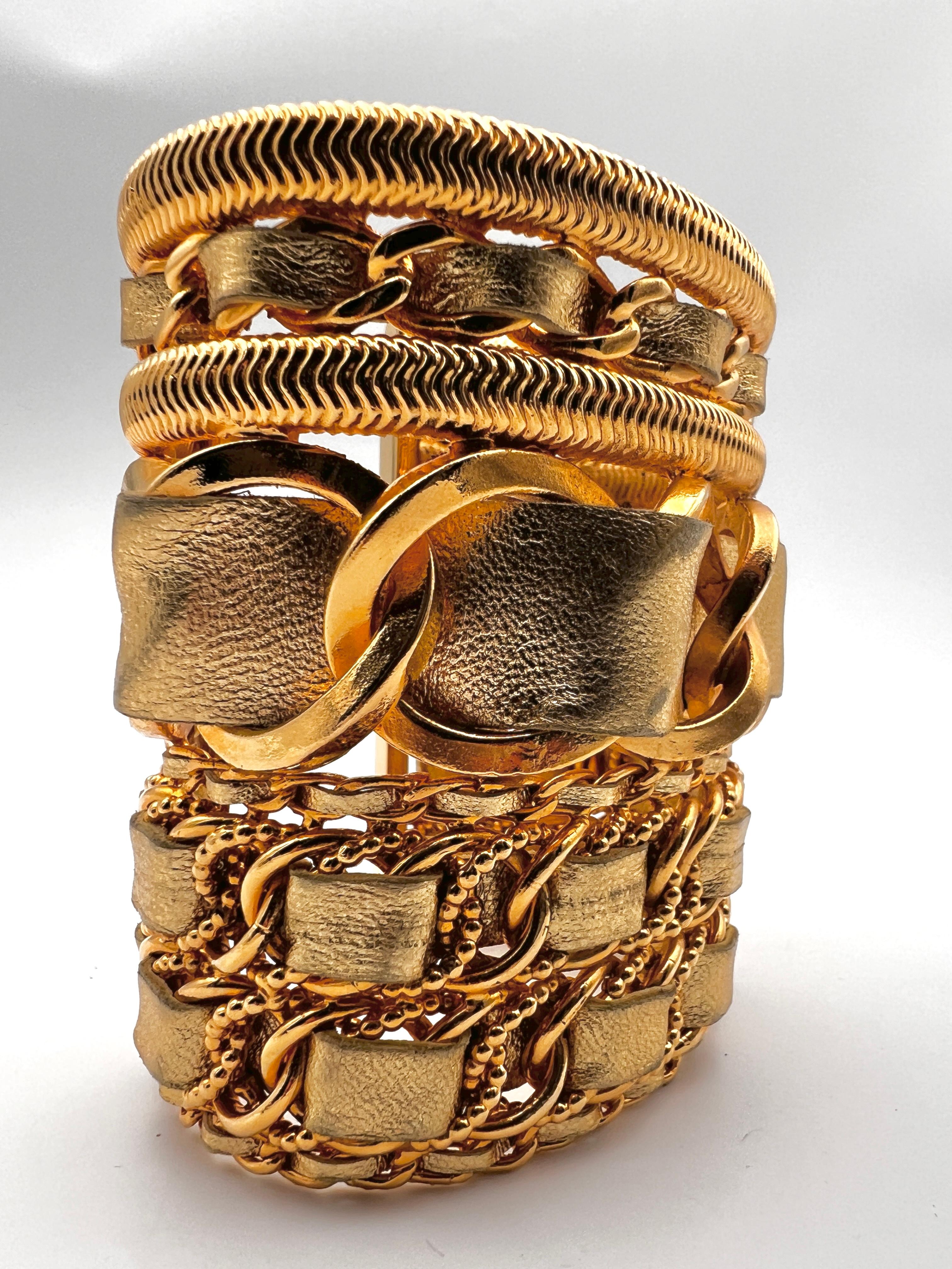 Chanel 1980 Massive Cuff Paris For Sale 13