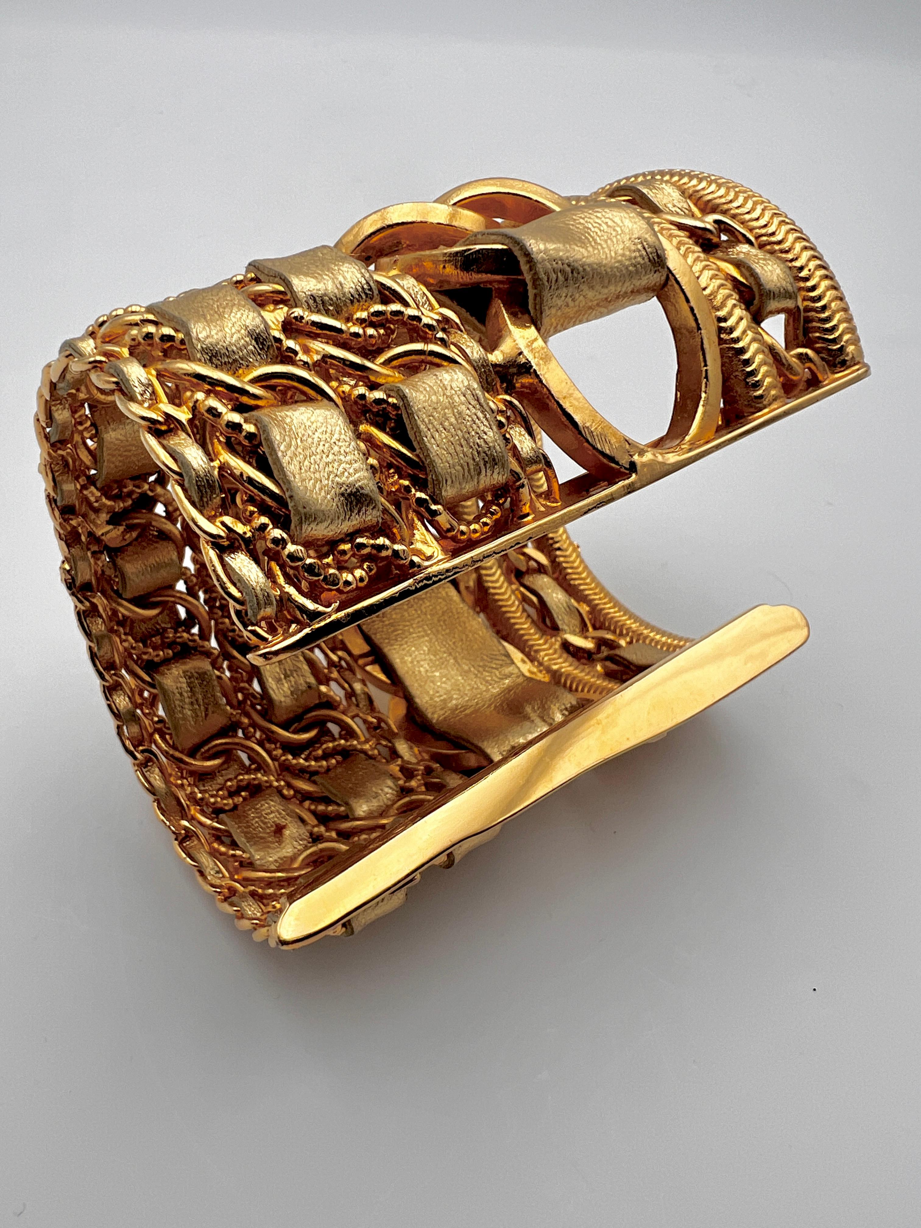 Chanel 1980 Massive Cuff Paris For Sale 2