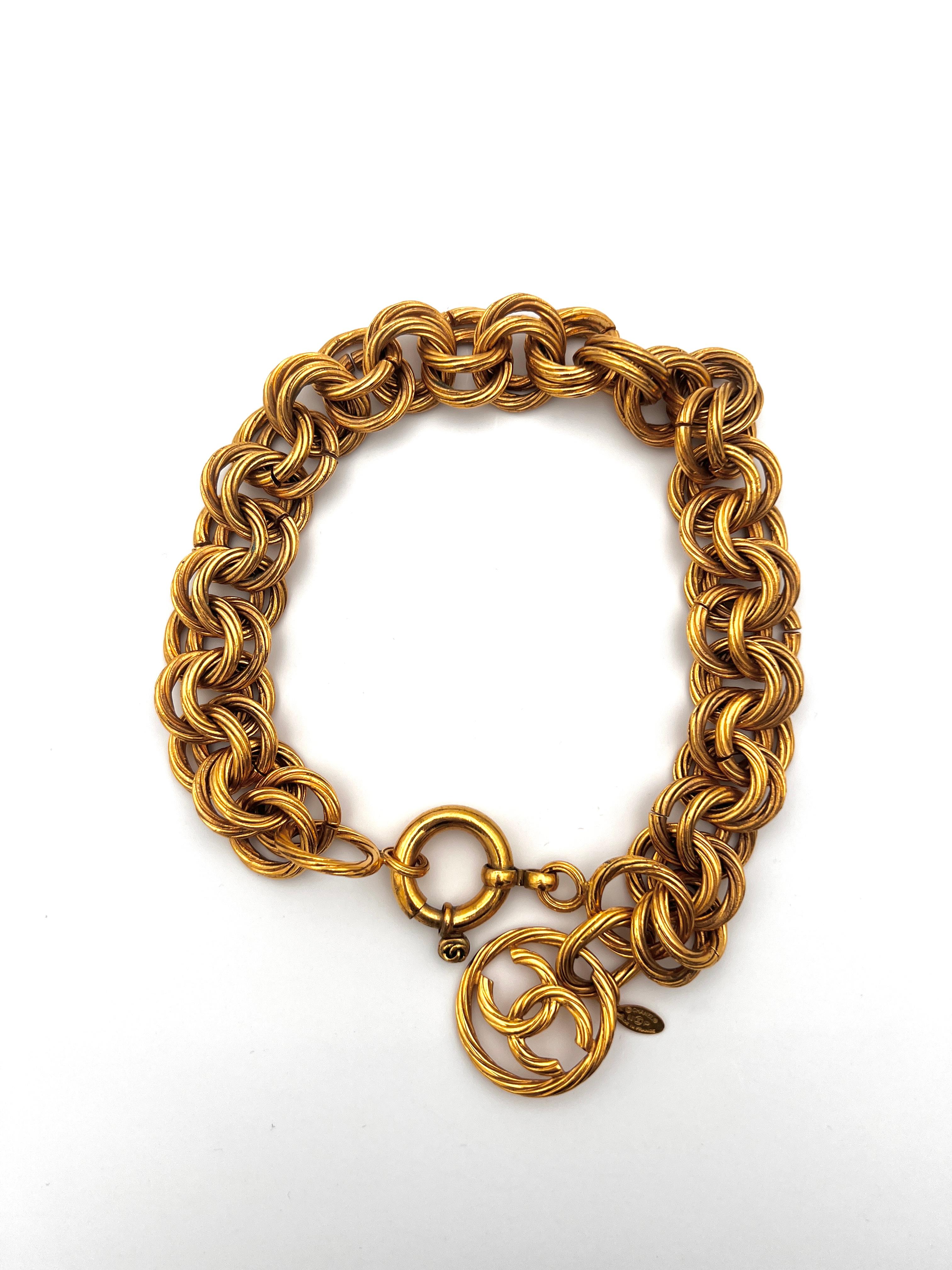 Chanel 1980 necklace chain and CC pendant For Sale 1