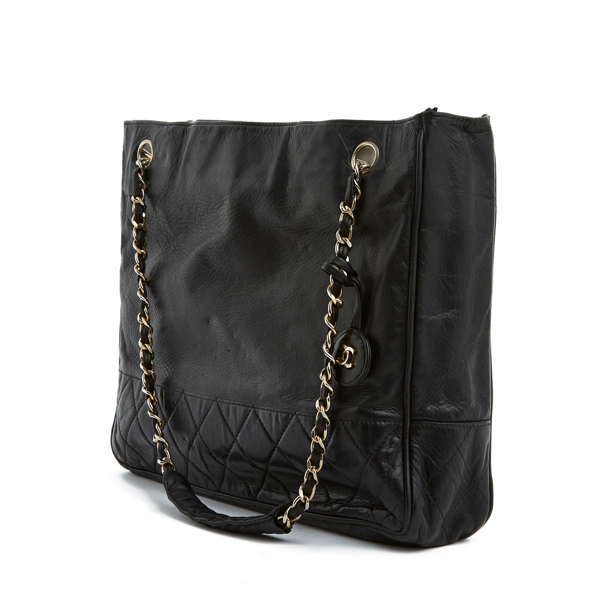 Chanel Timeless series bag or now Classic Shopping model PM format vintage in quilted black leather in the lower part, 1 large exterior patch pocket on the front, leather interior with a large zipped pocket, handles in gold metal chain interwoven