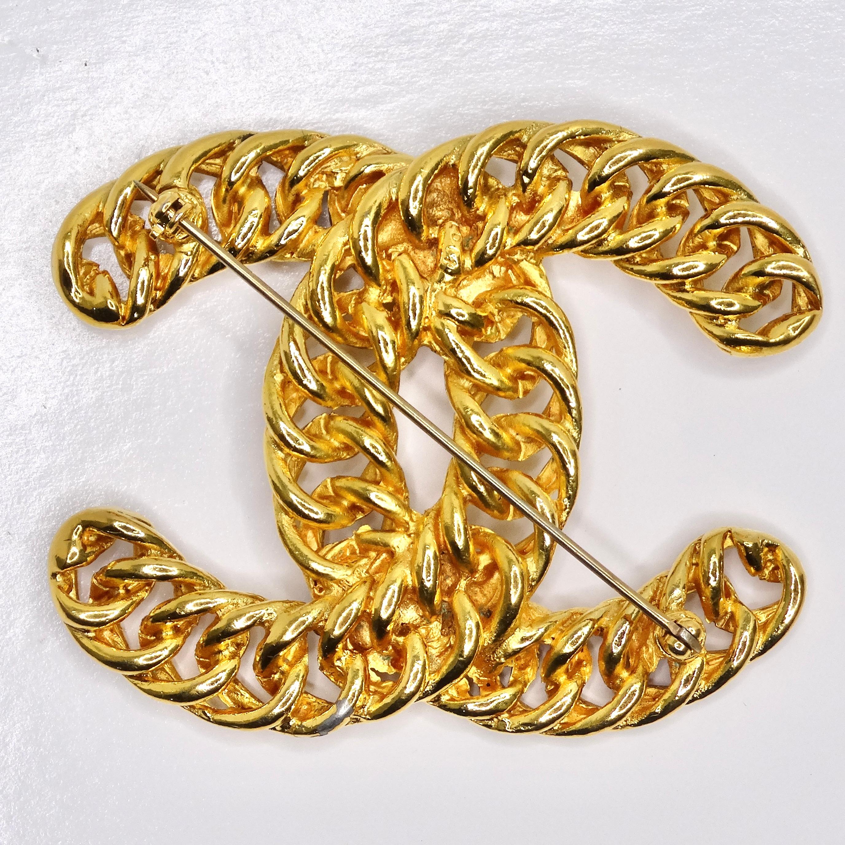 Chanel 1980s 24K Gold Plated CC Chain Brooch In Excellent Condition For Sale In Scottsdale, AZ