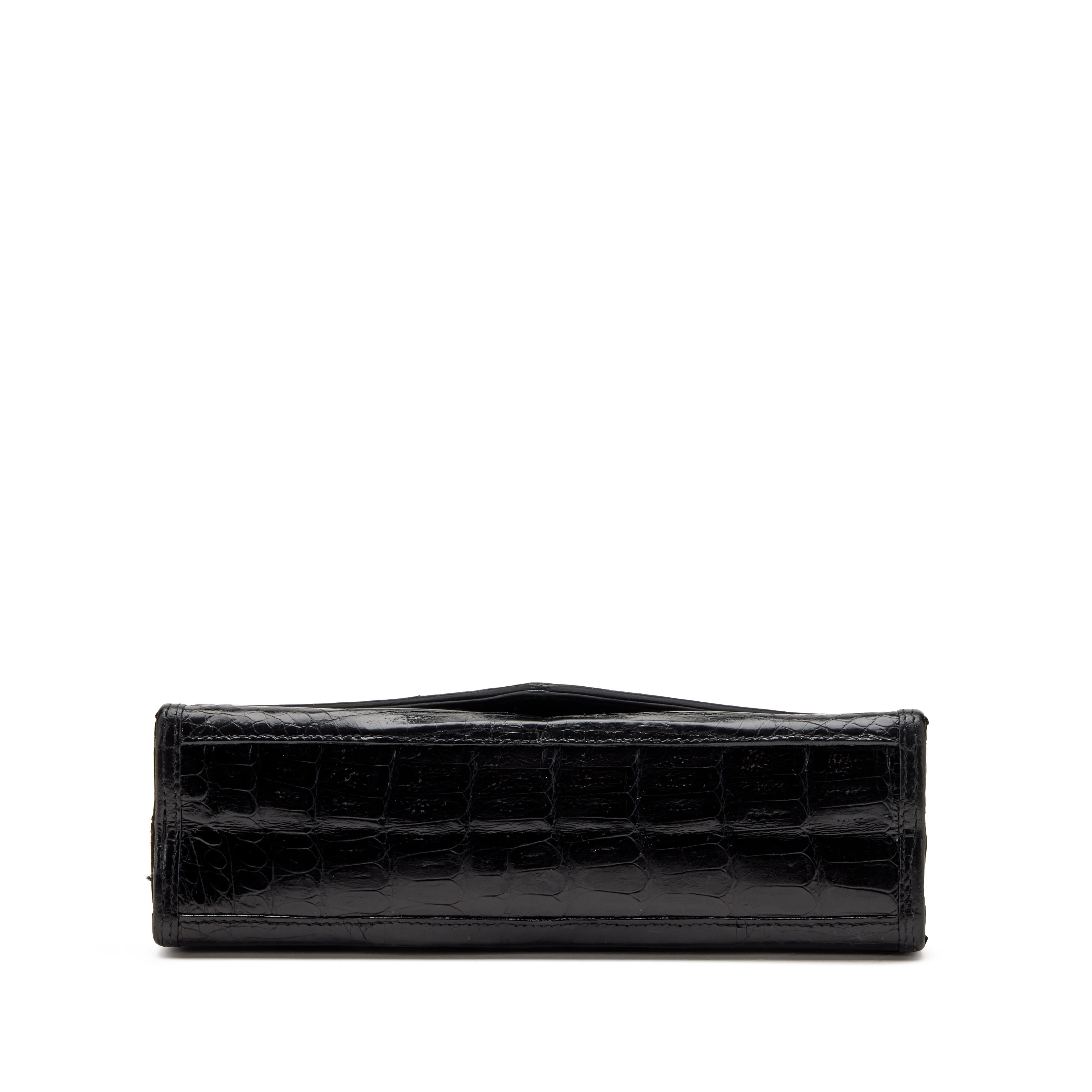 Chanel 1980's Black Classic Crocodile Envelope CC Flap Bag Convertible Clutch  en vente 4