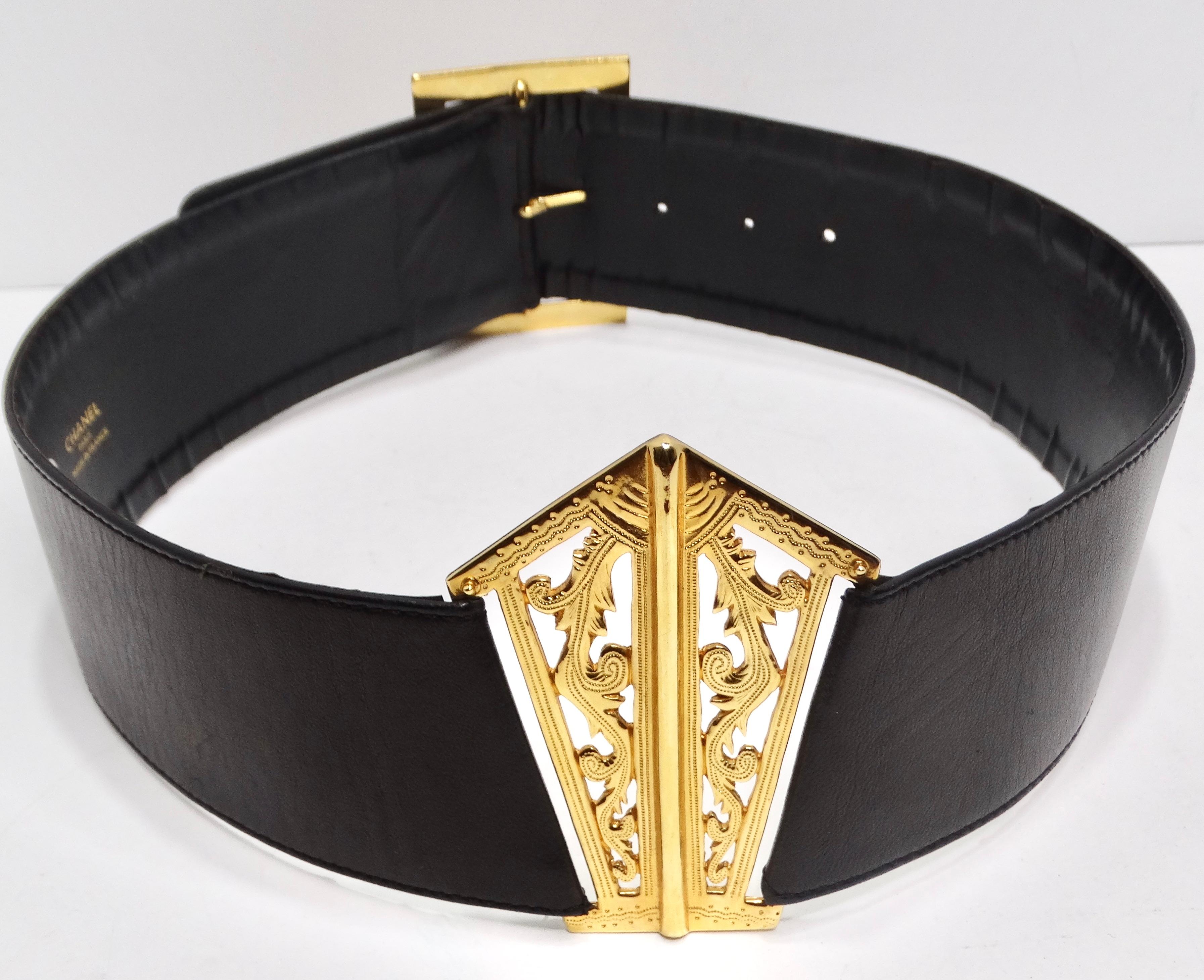 Chanel 1980s Black Leather 24k Gold-Plated Filigree Belt For Sale 1
