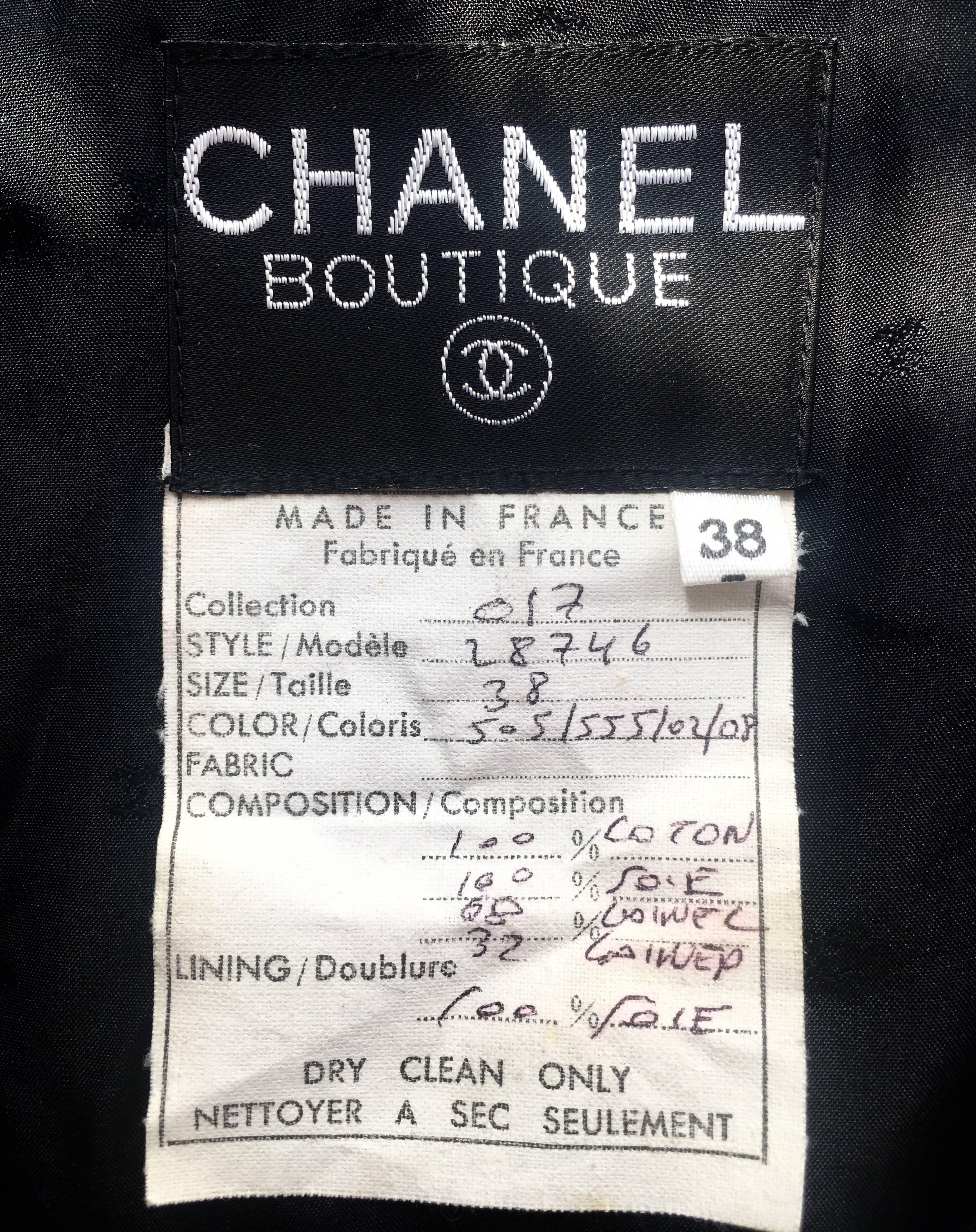 Chanel 1980s Boucle Black Wool and Pink Satin Jacket In Excellent Condition In London, GB