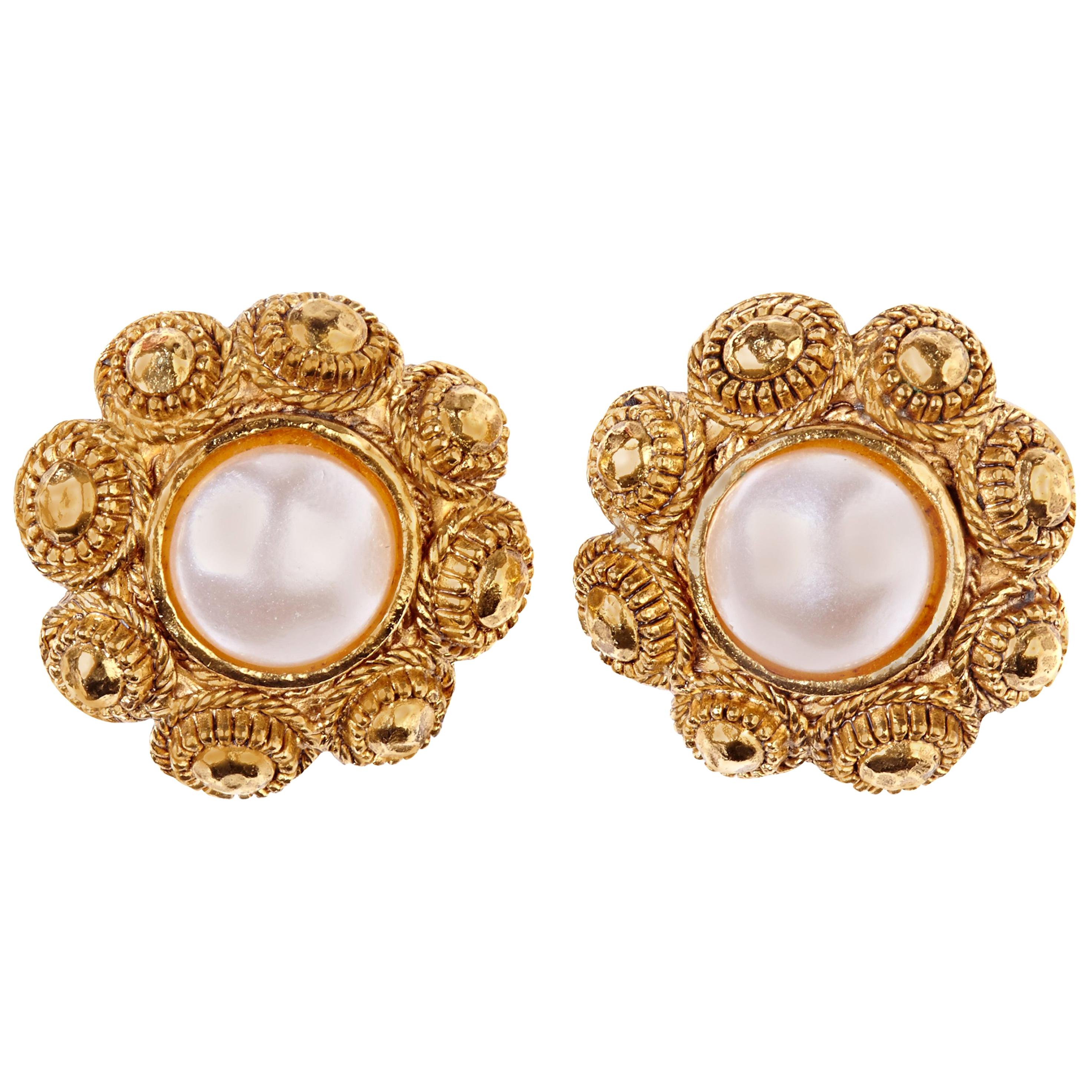 Chanel 1980s Gold Gilt Flower Earrings